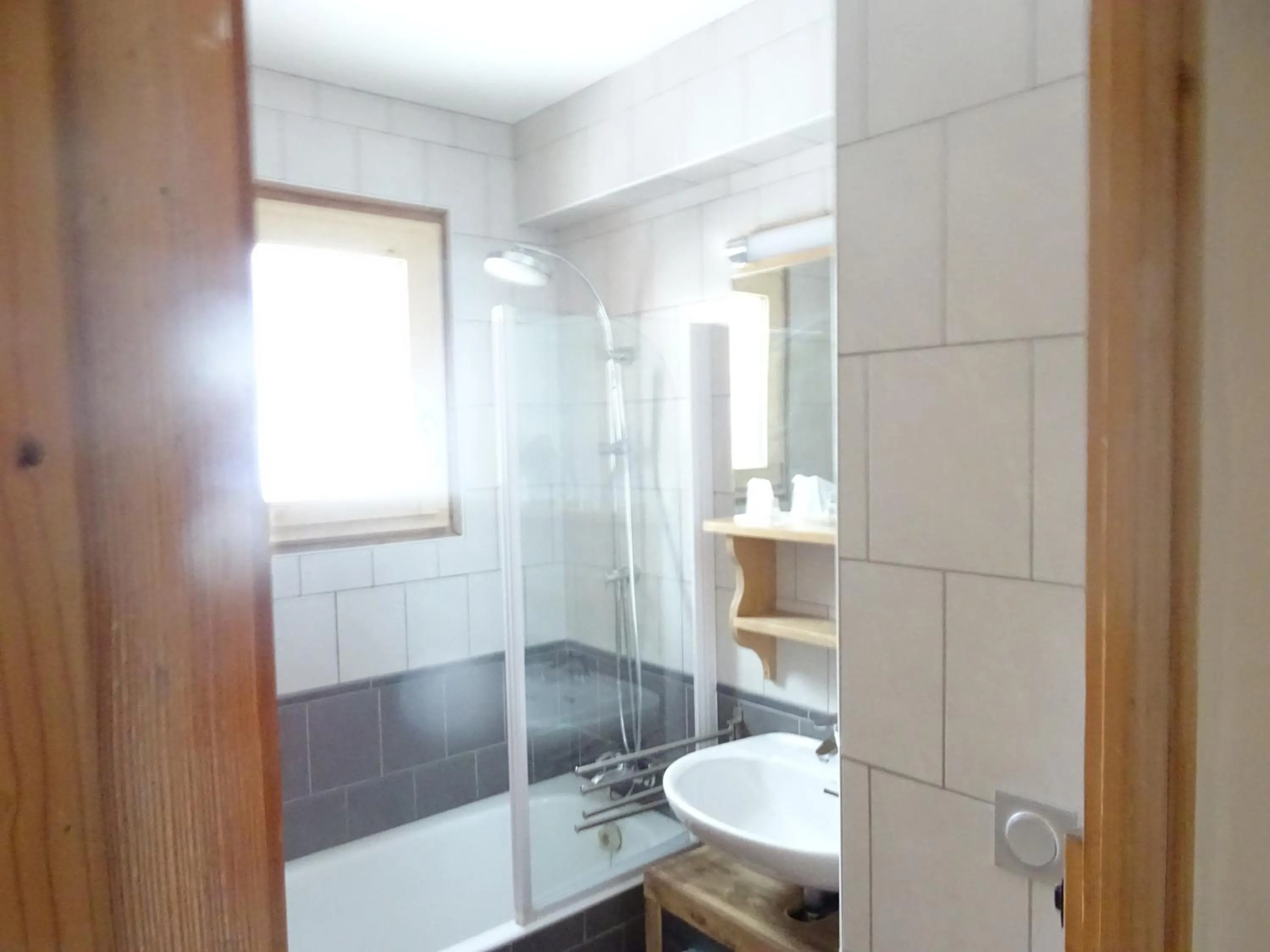 Bathroom in Apart'hotel & Spa "La Destière"