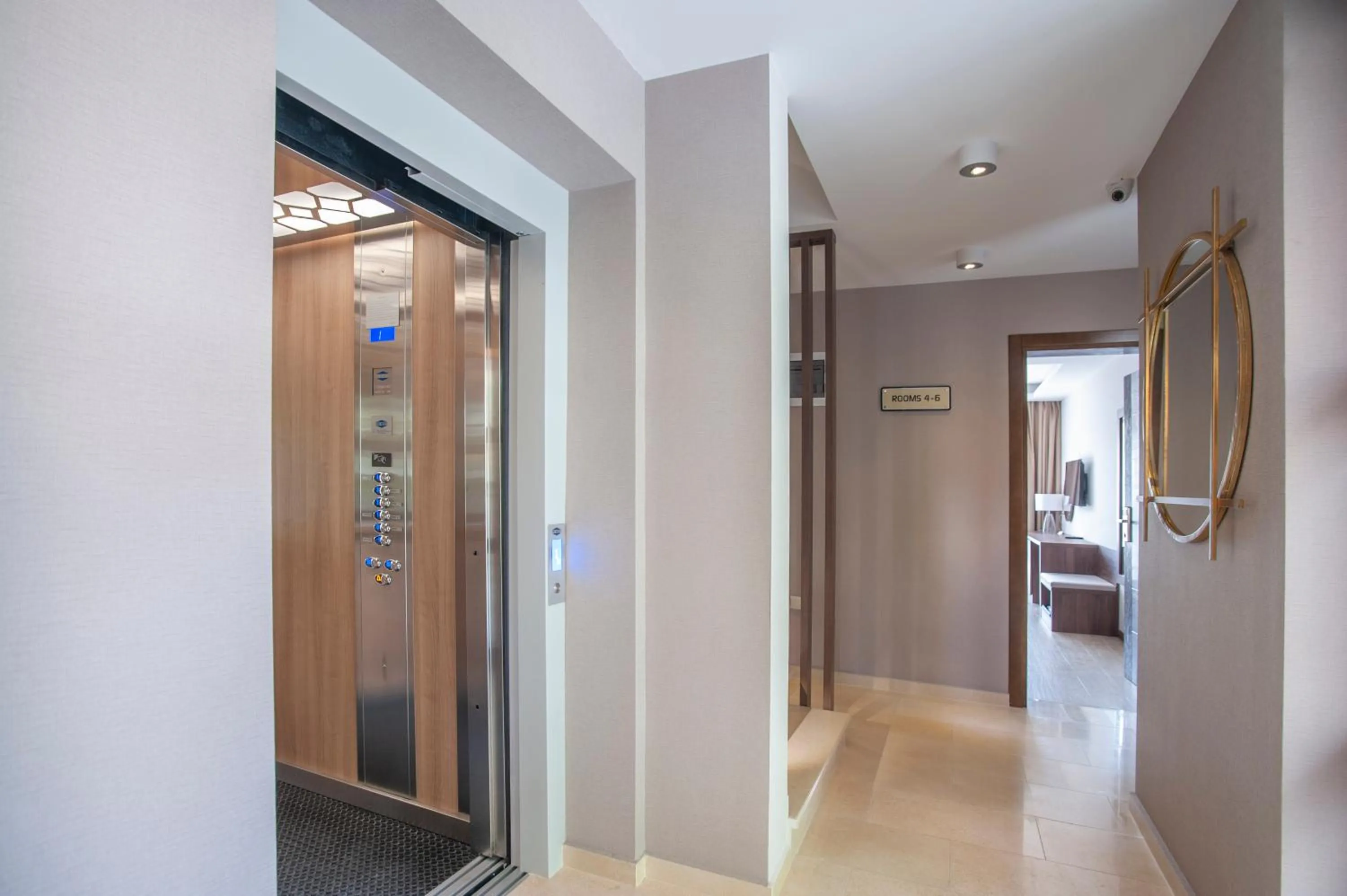 Hotel Twelve by Aycon