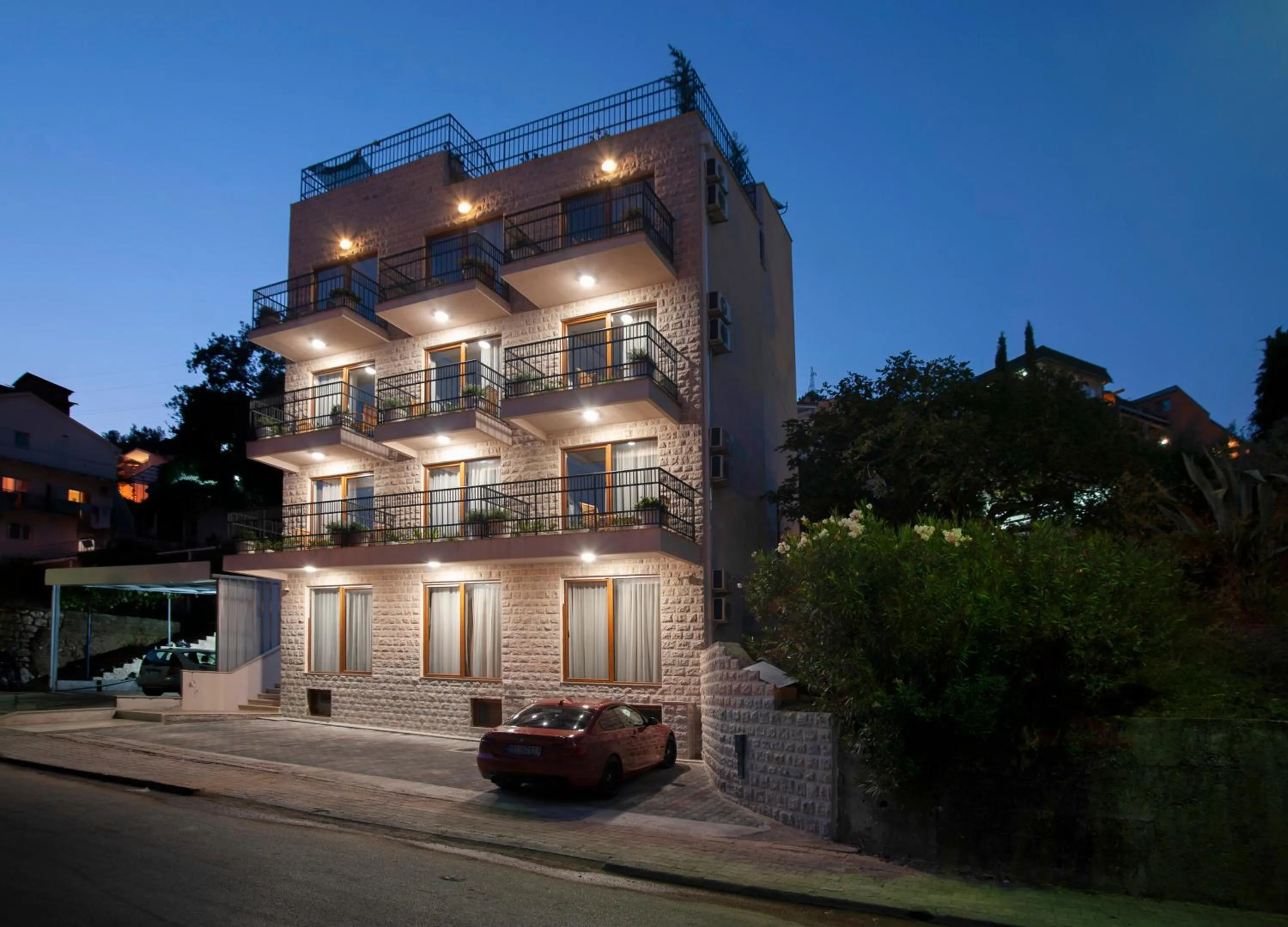 Hotel Twelve by Aycon