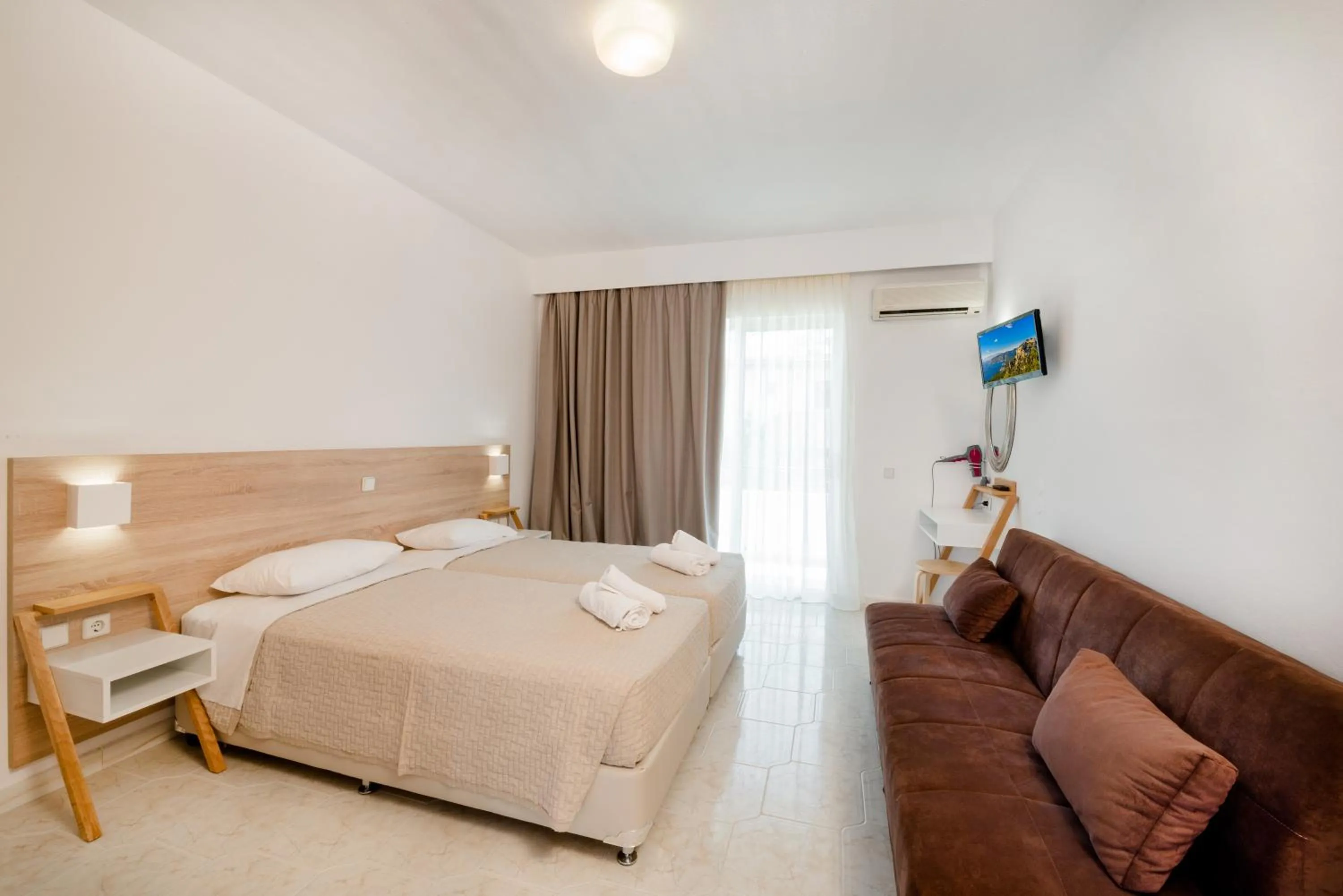 Bed in Sokrates Studios