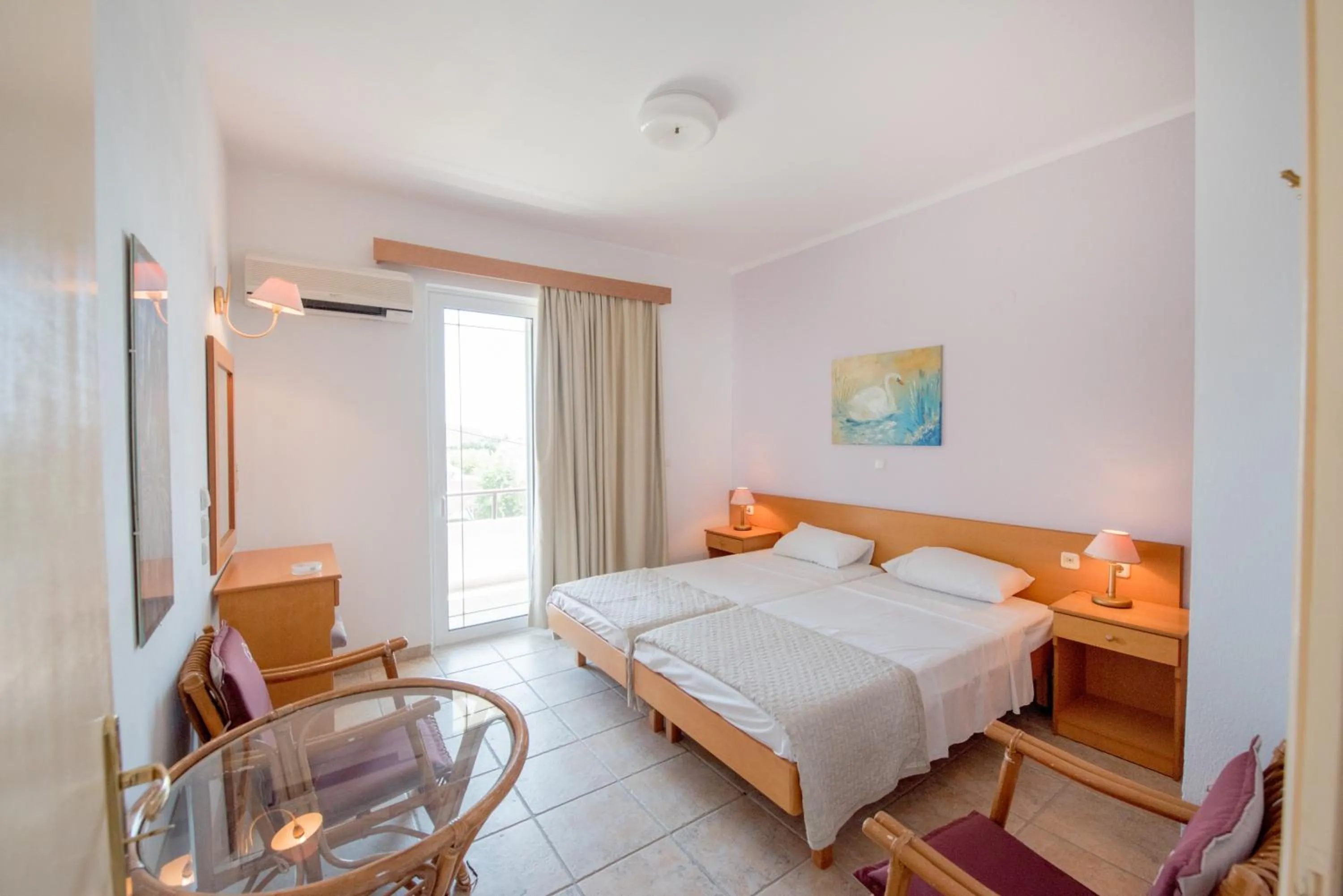 Photo of the whole room in Sokrates Studios