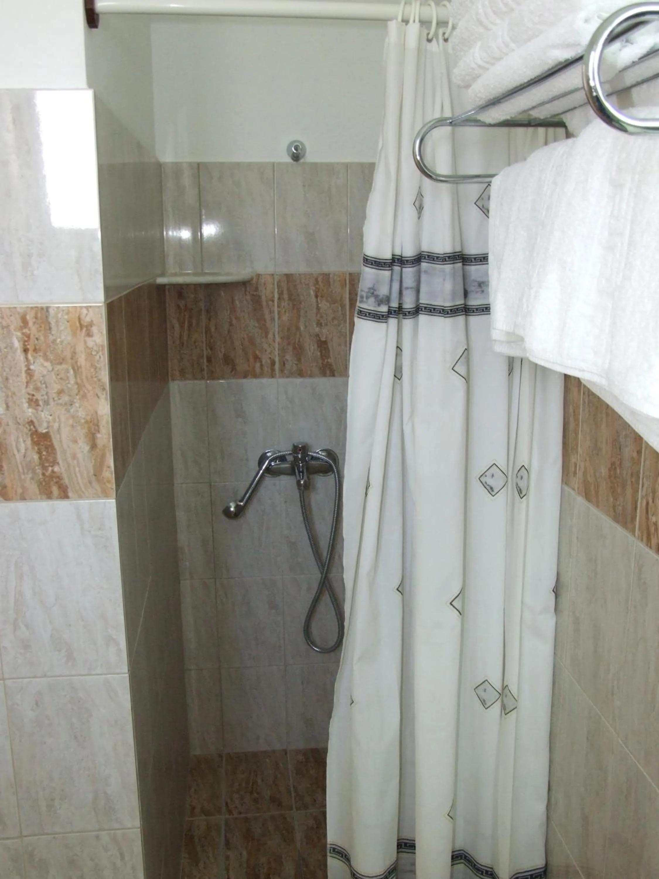 Shower in Sokrates Studios