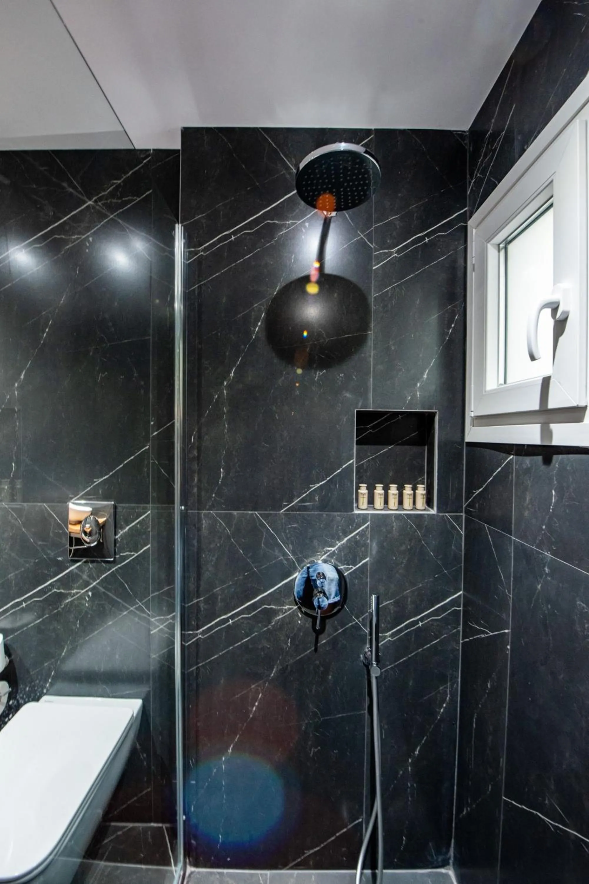 Shower in Sokrates Studios