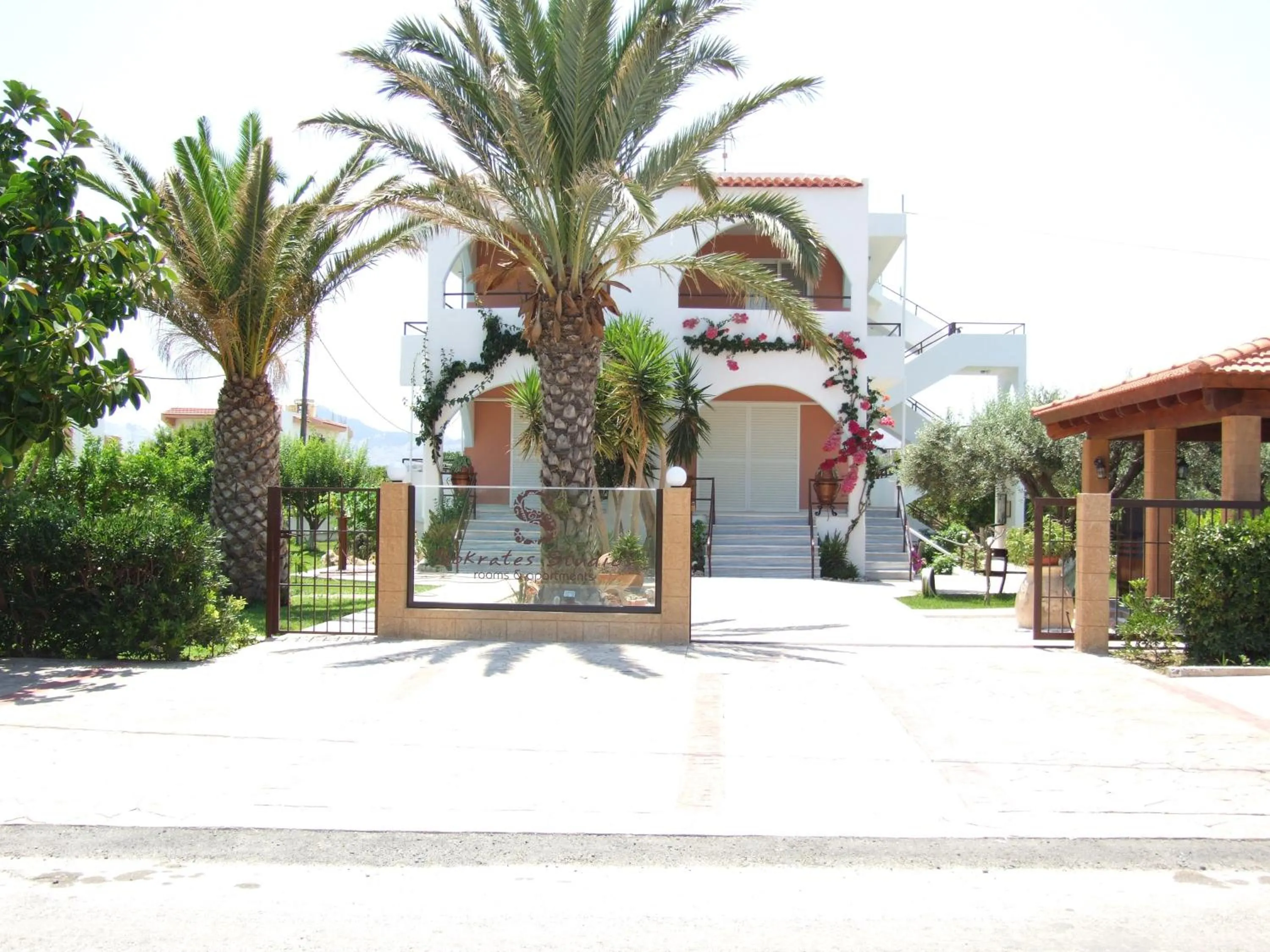 Property building in Sokrates Studios