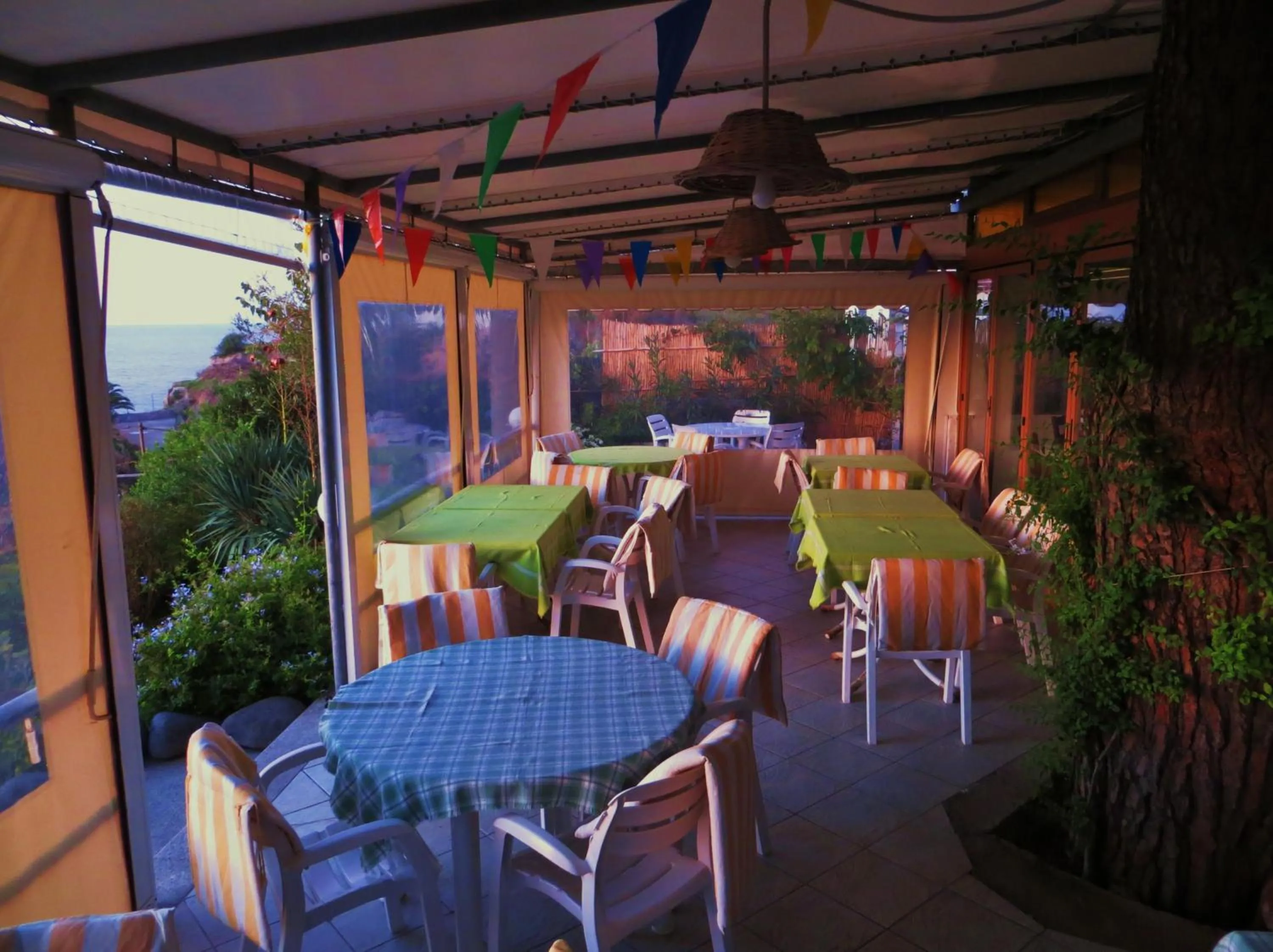 Restaurant/places to eat in Albergo Villa Mario