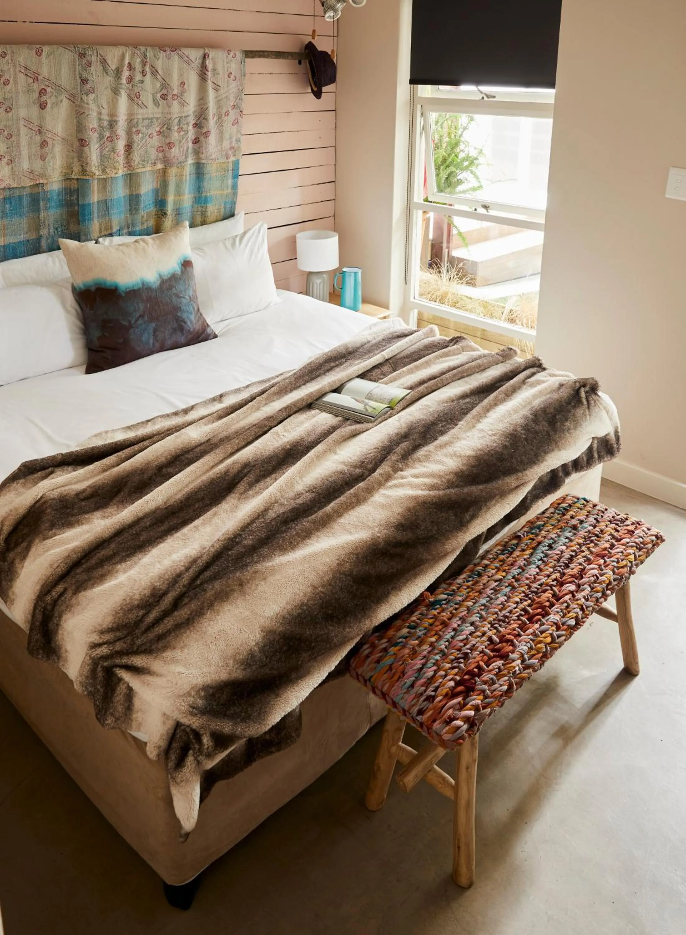 Bed in THE BIG - Luxury Backpackers