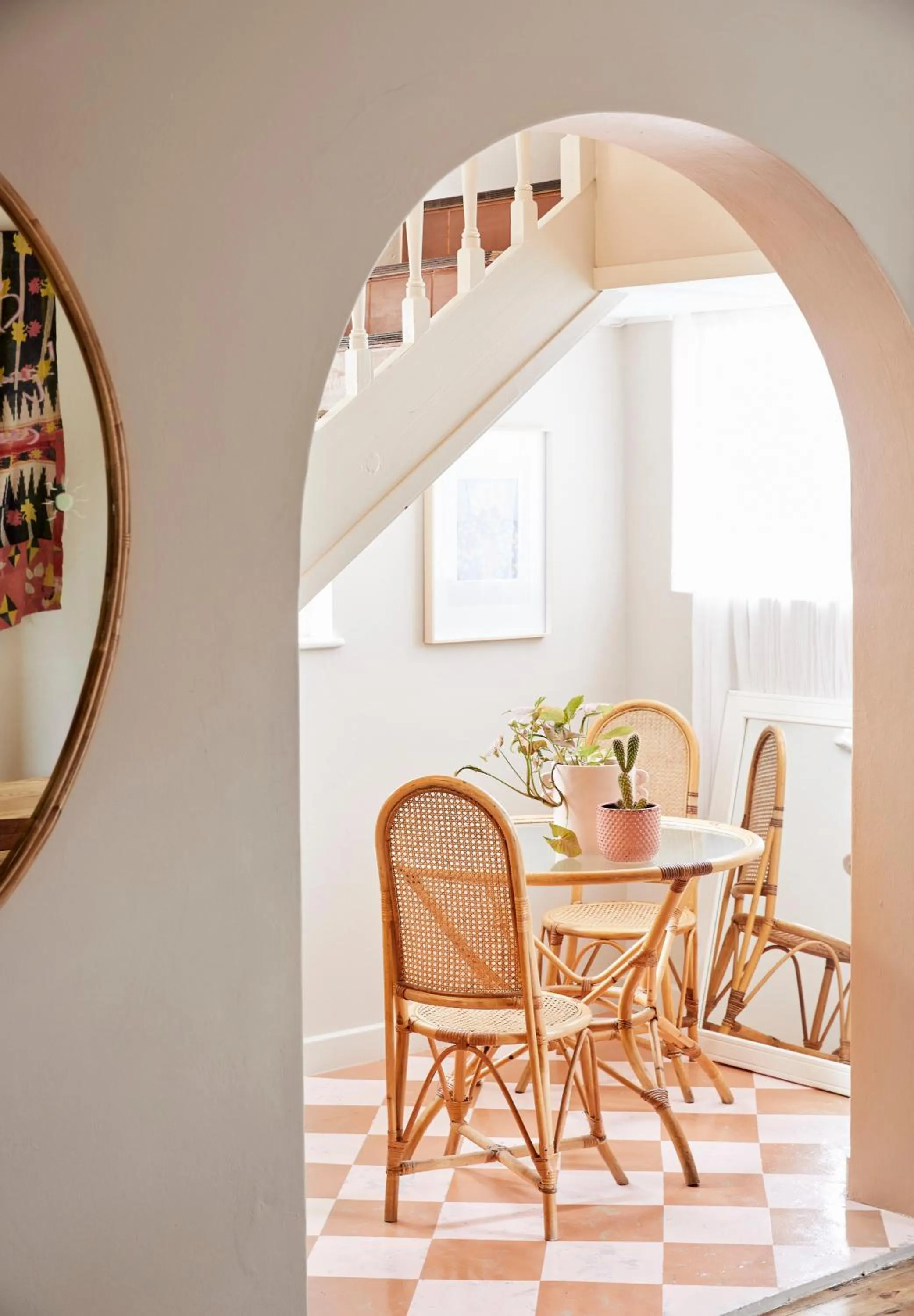 Dining area in THE BIG - Luxury Backpackers