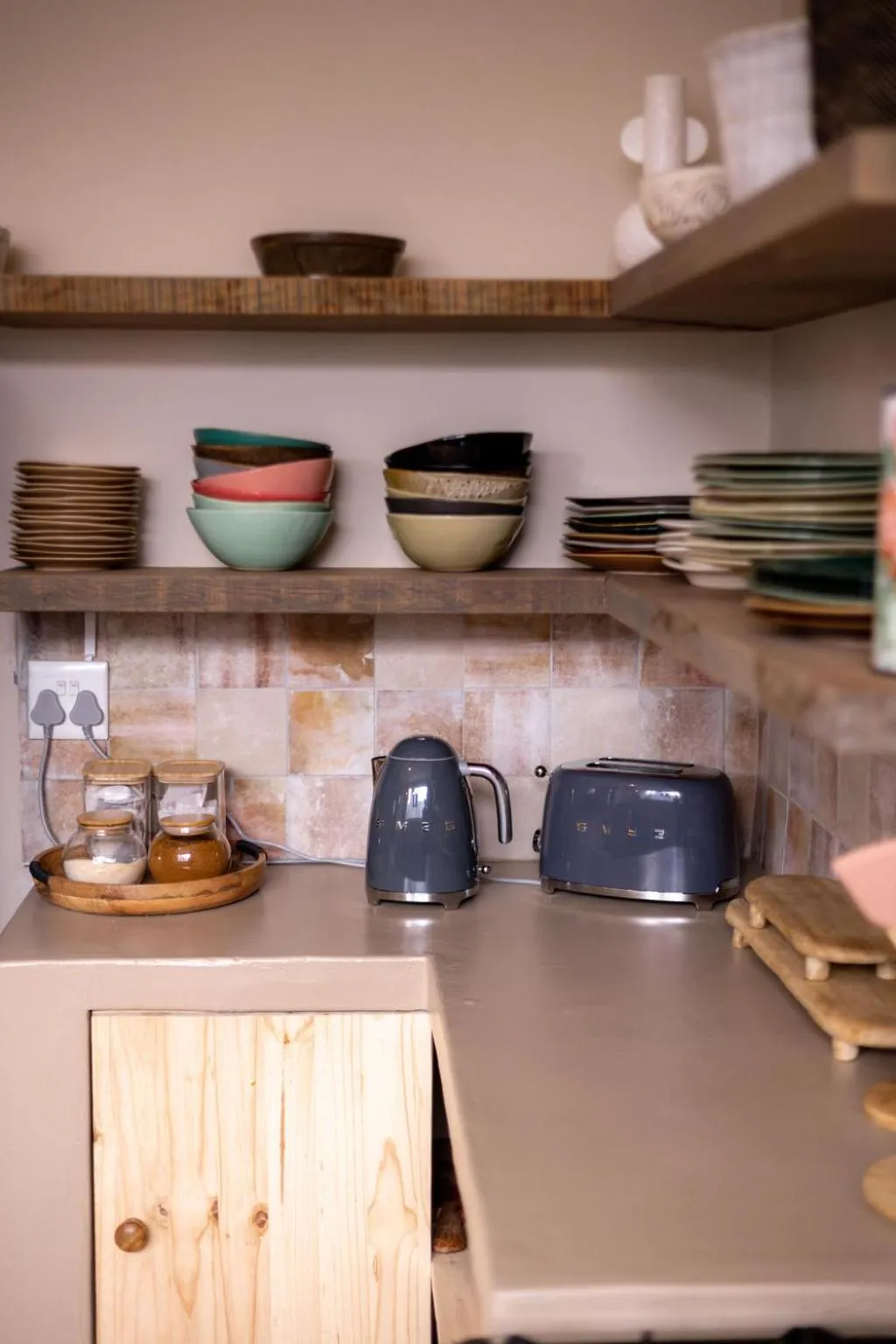 Kitchen or kitchenette in THE BIG - Luxury Backpackers