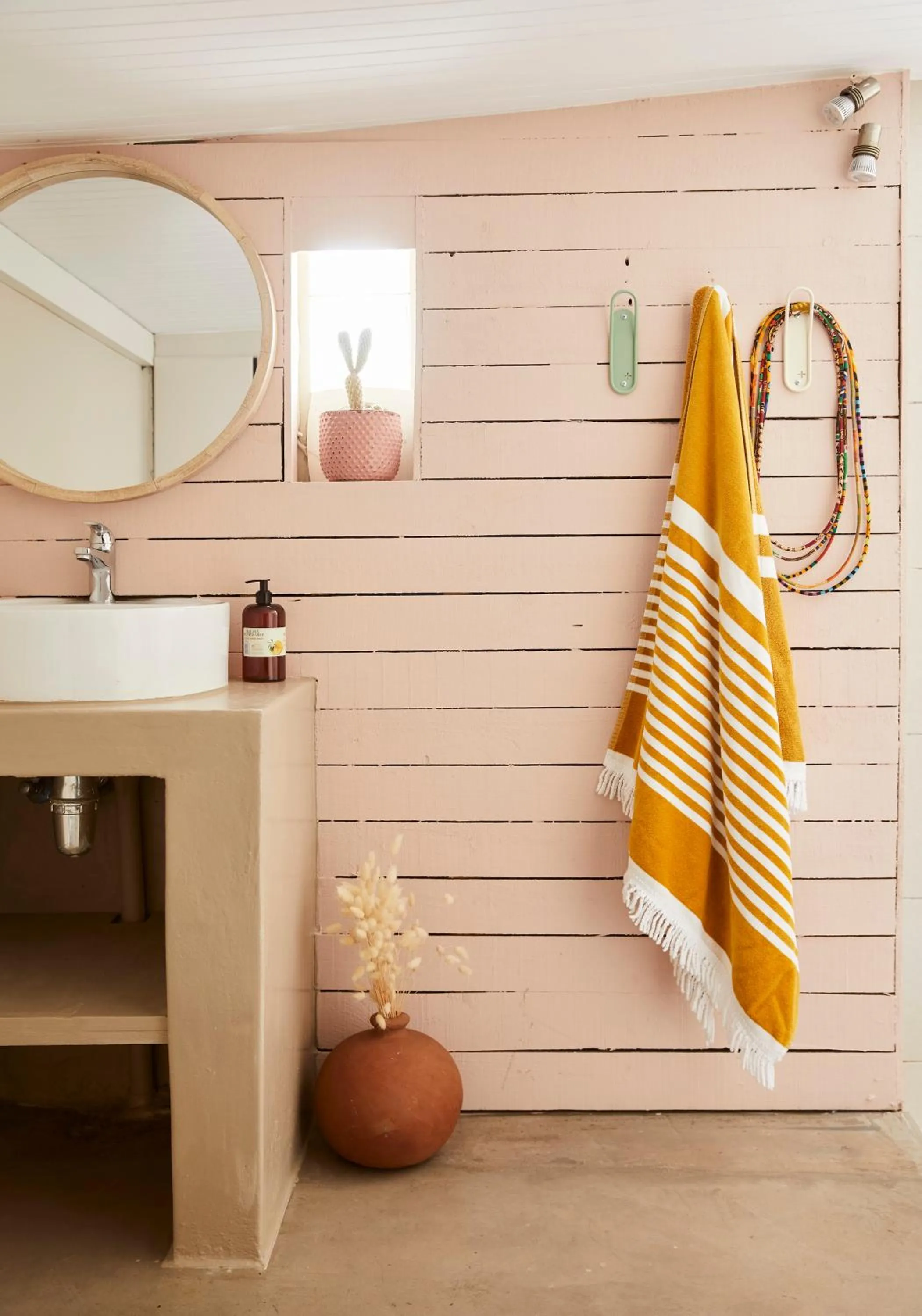 Bathroom in THE BIG - Luxury Backpackers