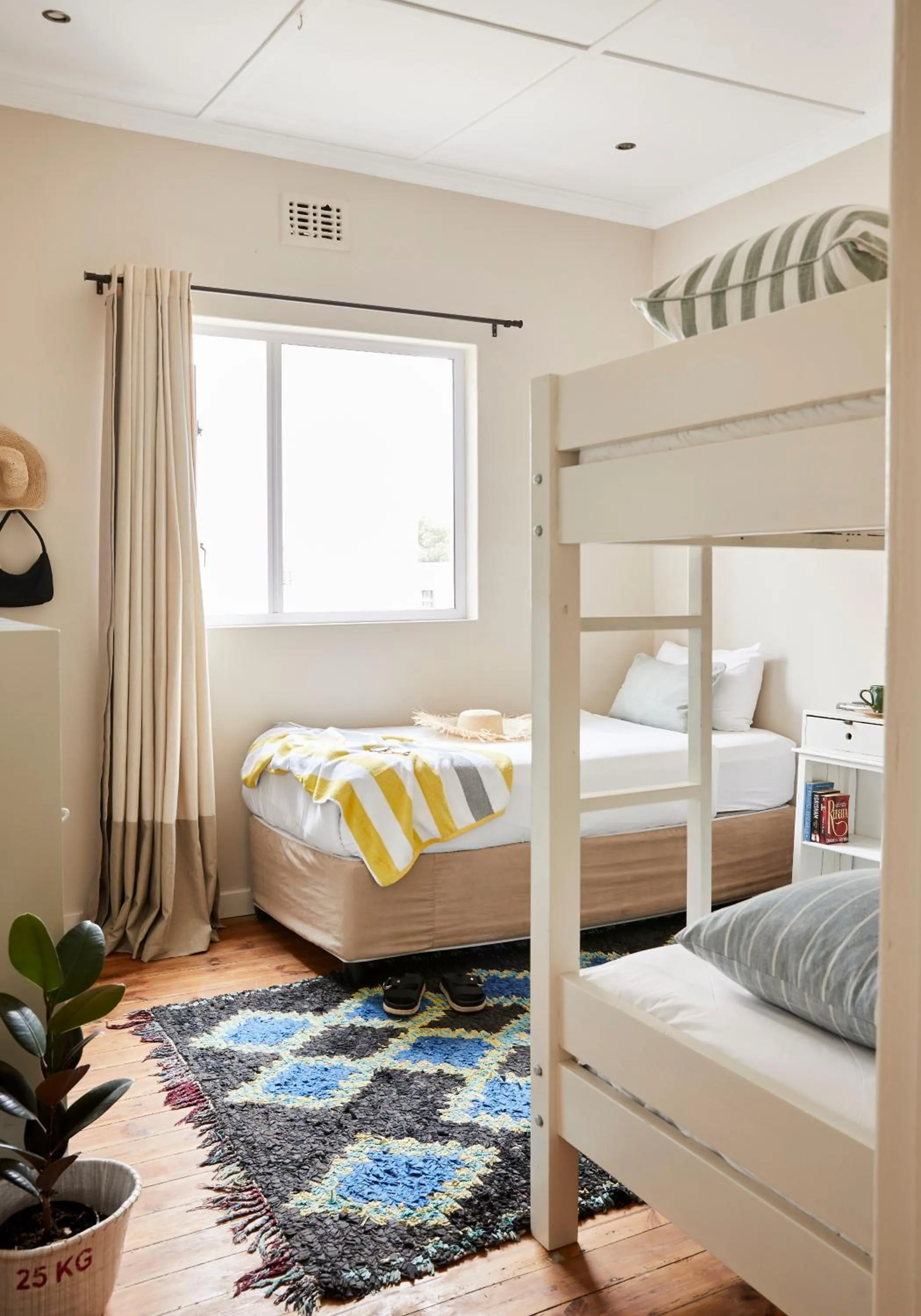 Bedroom, Bed in THE BIG - Luxury Backpackers