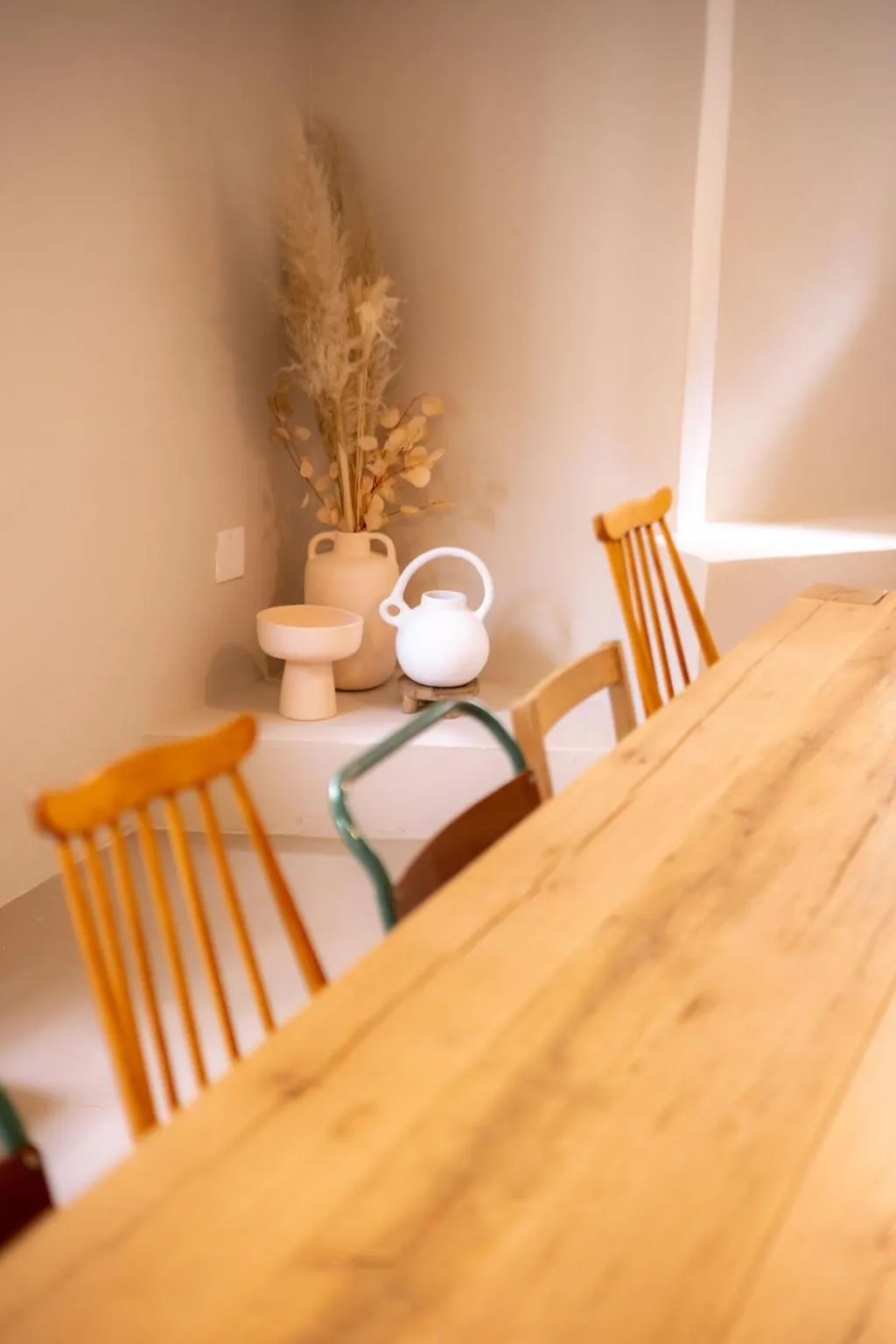 Dining area in THE BIG - Luxury Backpackers