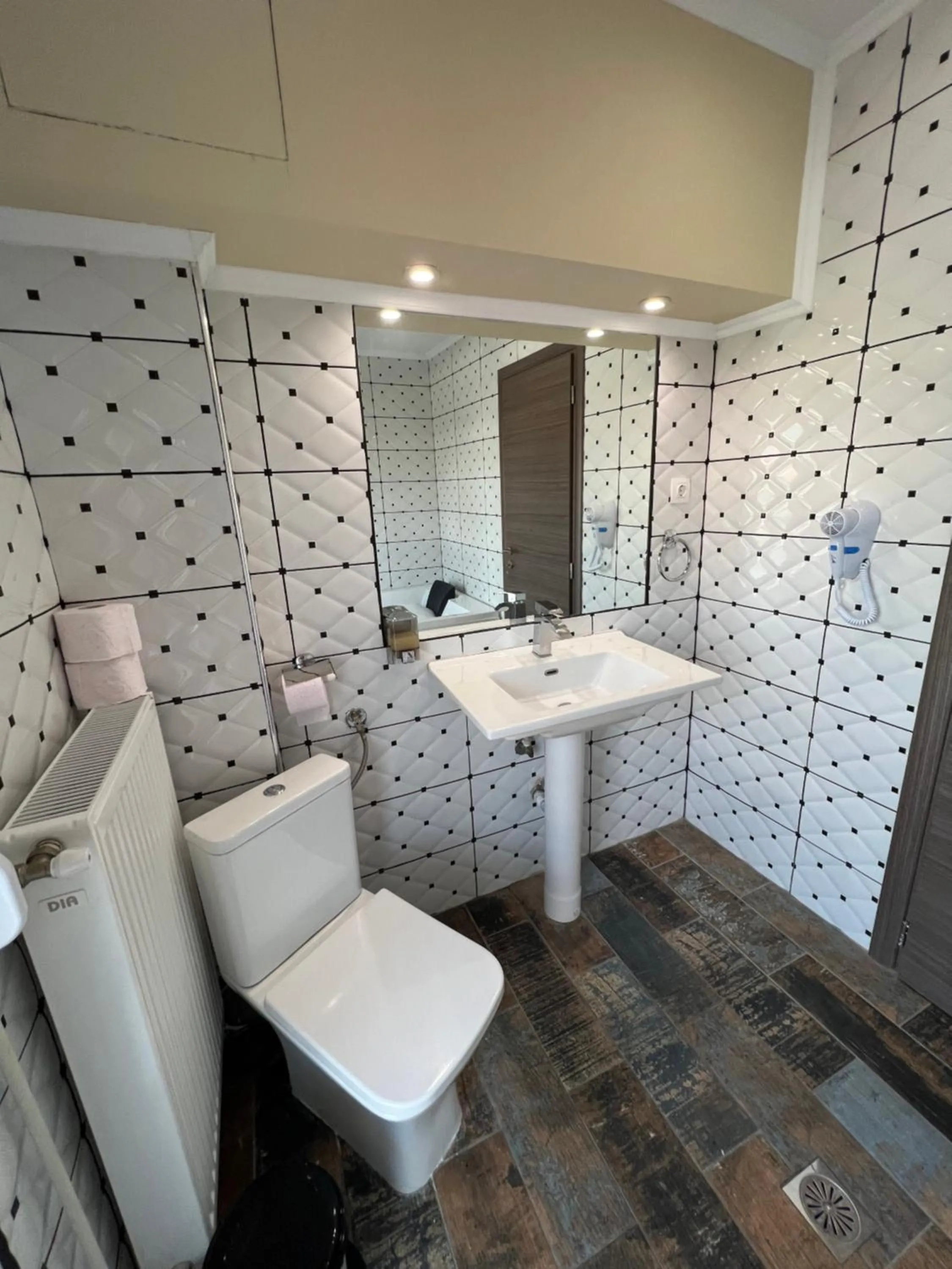 Shower in Jacuzzi Suites