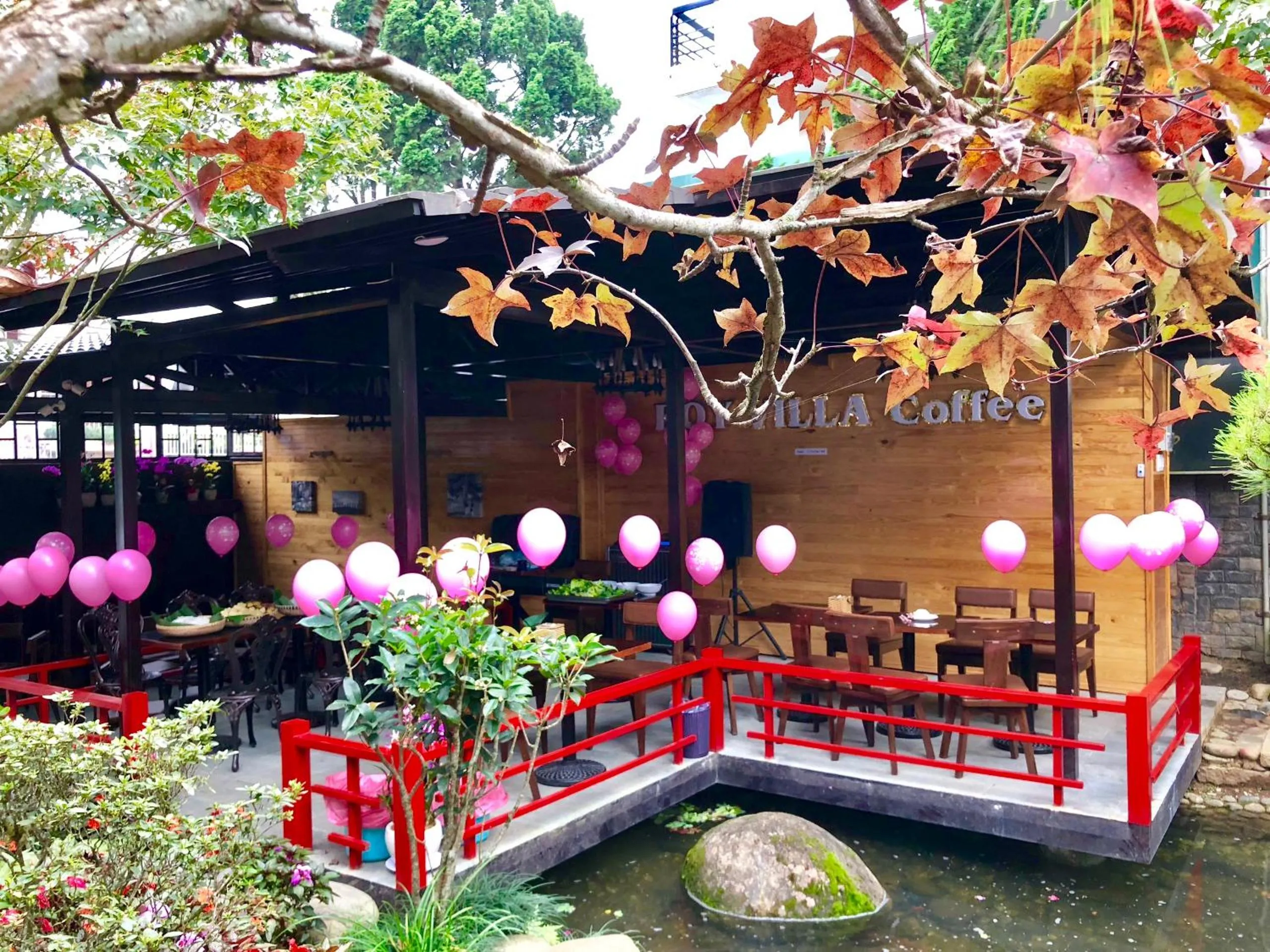 Restaurant/places to eat in ROY VILLA COFFEE