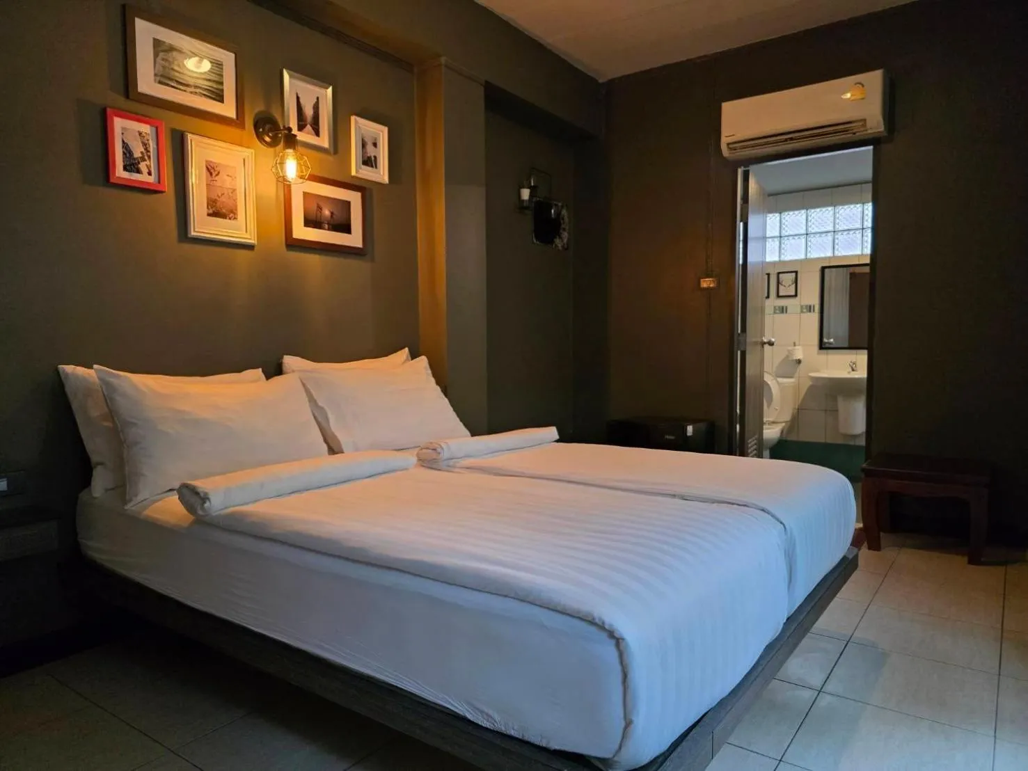 Property building, Bed in BBhouse Rambuttri 2