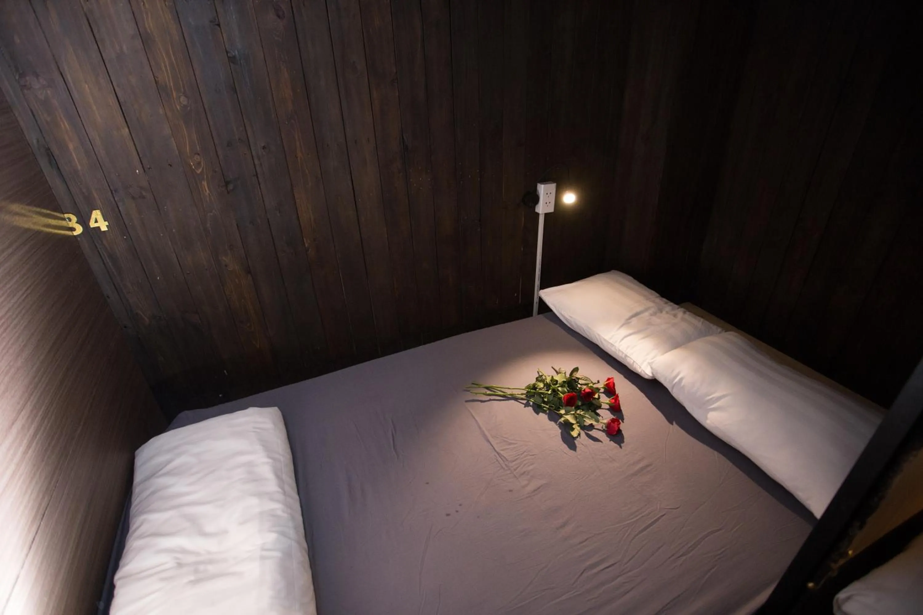 bunk bed, Bed in Sai Gon 1979 Hotel