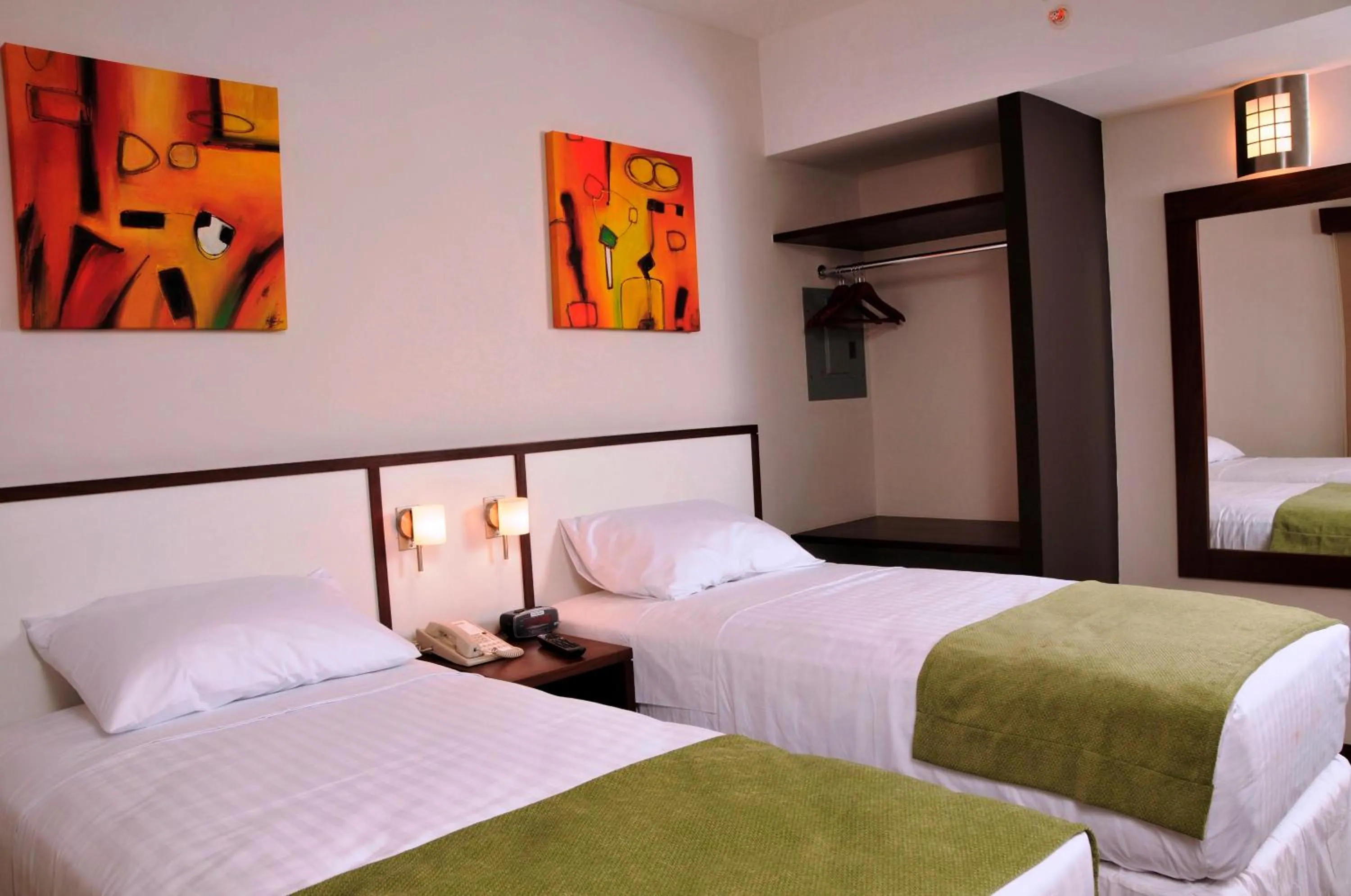 Photo of the whole room, Bed in Hotel Hex