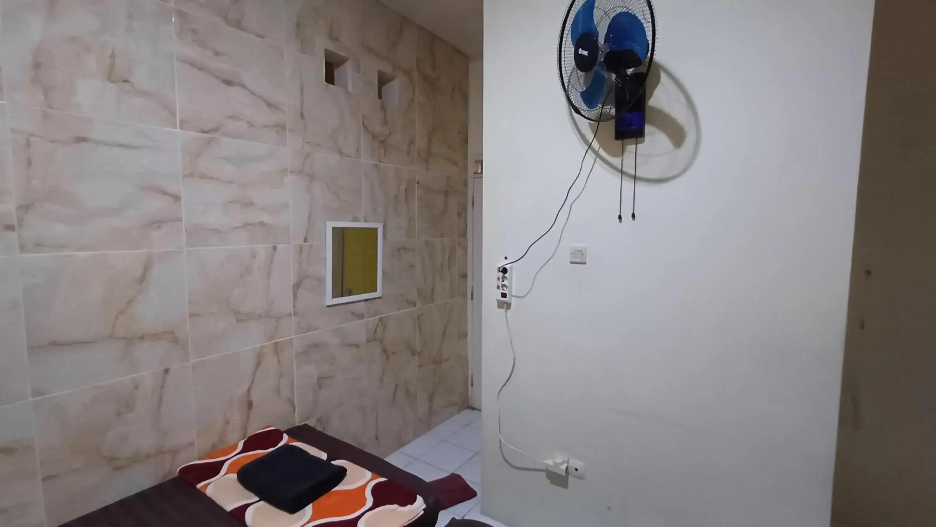 Budget Twin Room in Kost Carmelia Syariah Baranangsiang Bogor Budget Twin Room in Kost Carmelia Syariah Baranangsiang Bogor