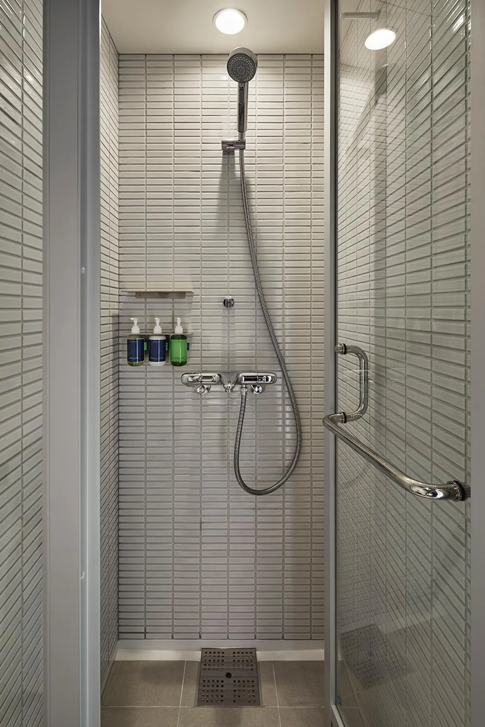 Shower in ONSEN RYOKAN YUEN SHINJUKU