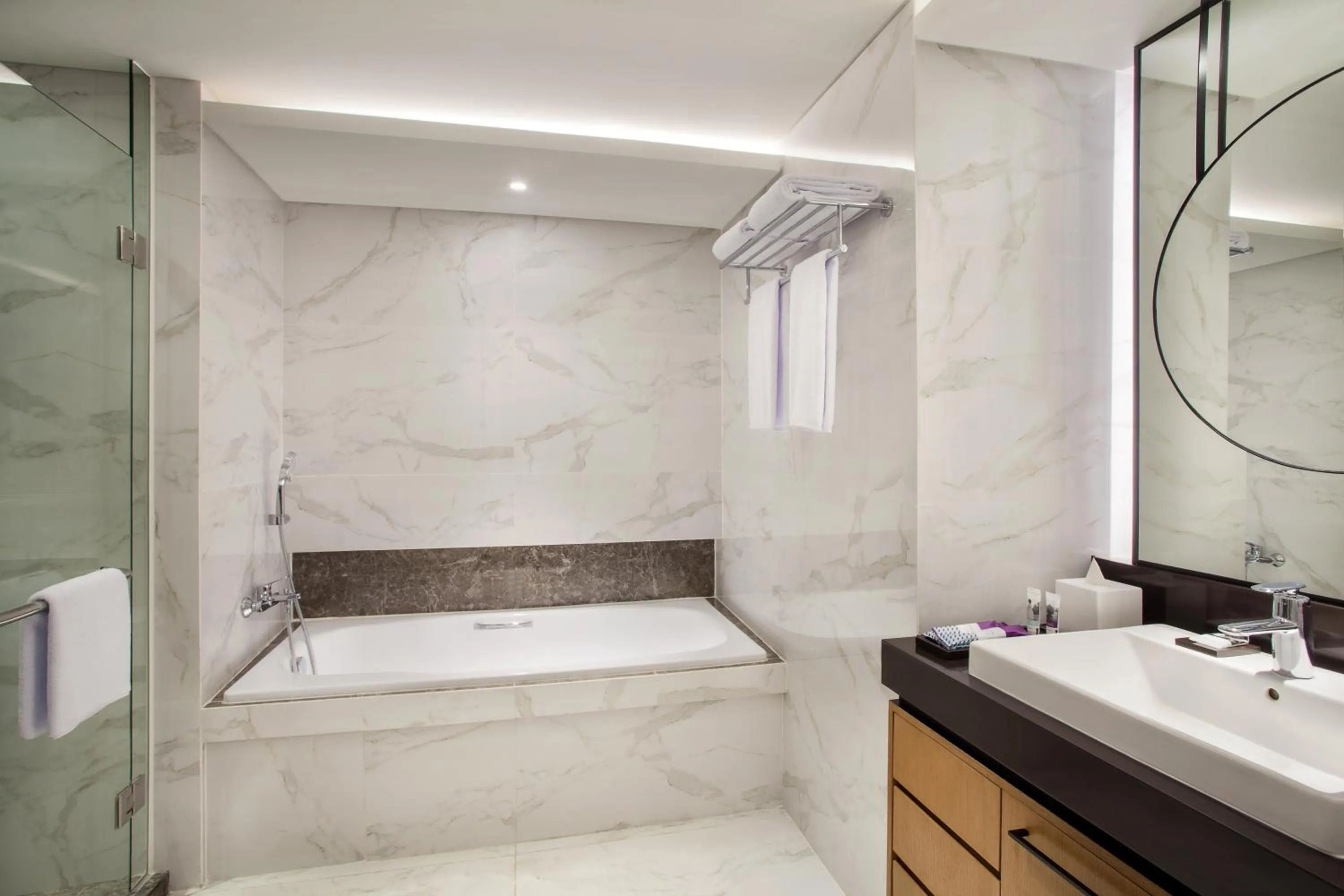 Bathroom in Mercure Jakarta Batavia