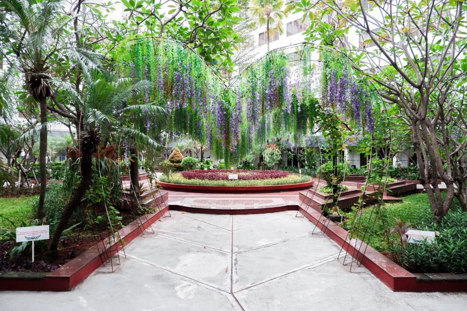 Garden in Mercure Jakarta Batavia