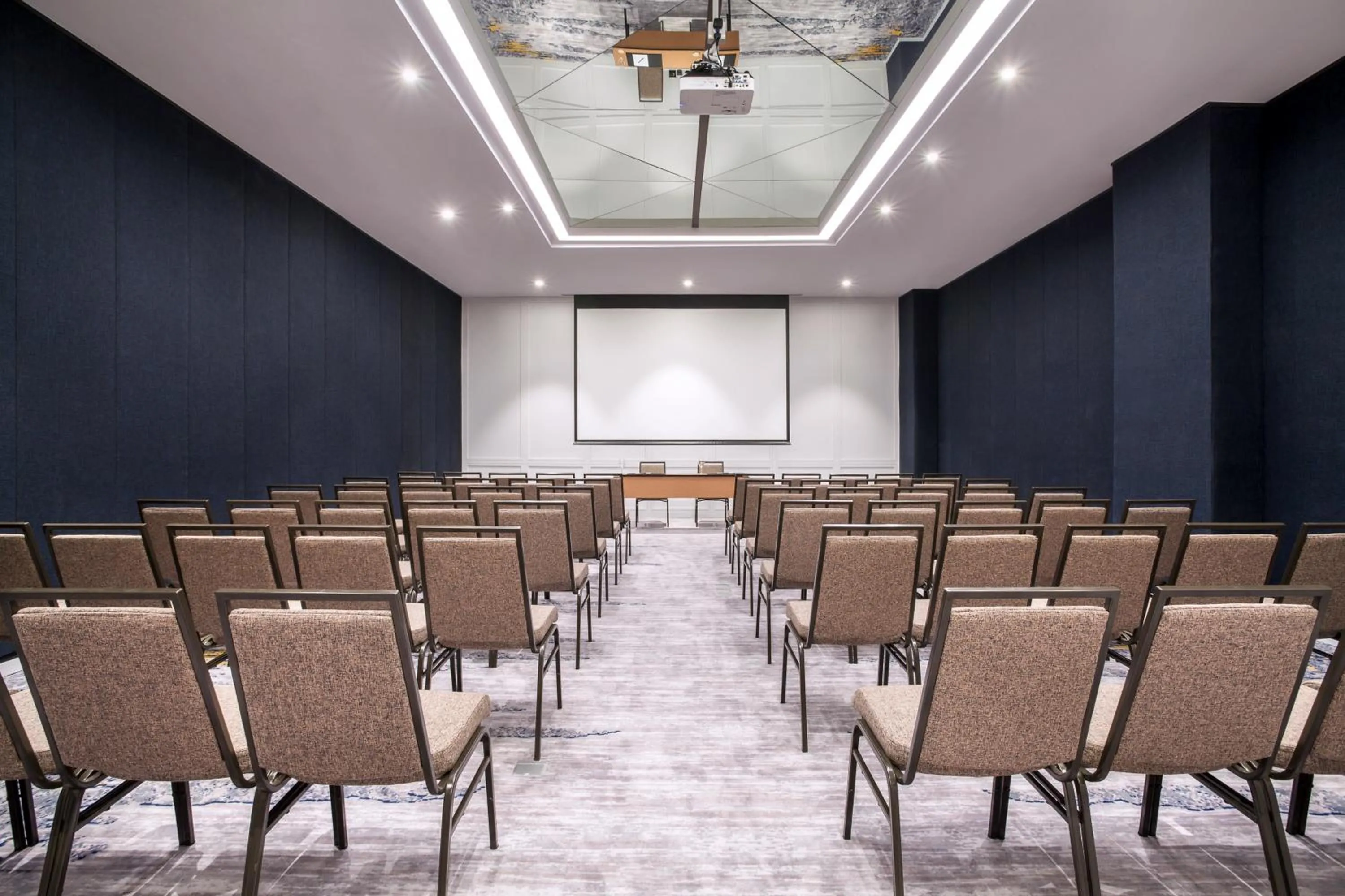 Meeting/conference room in Mercure Jakarta Batavia