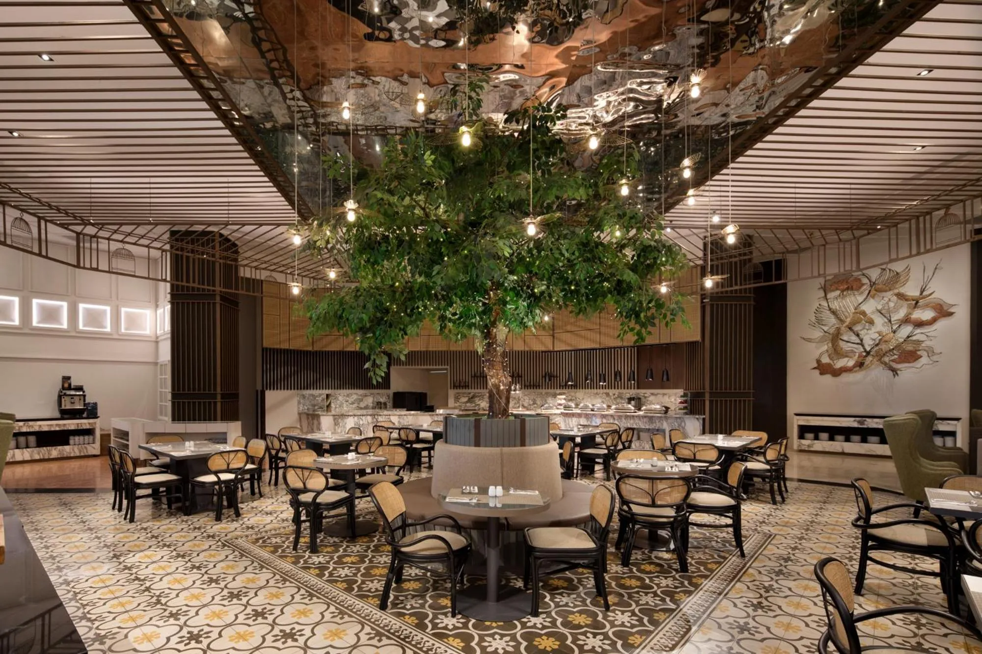 Restaurant/places to eat in Mercure Jakarta Batavia