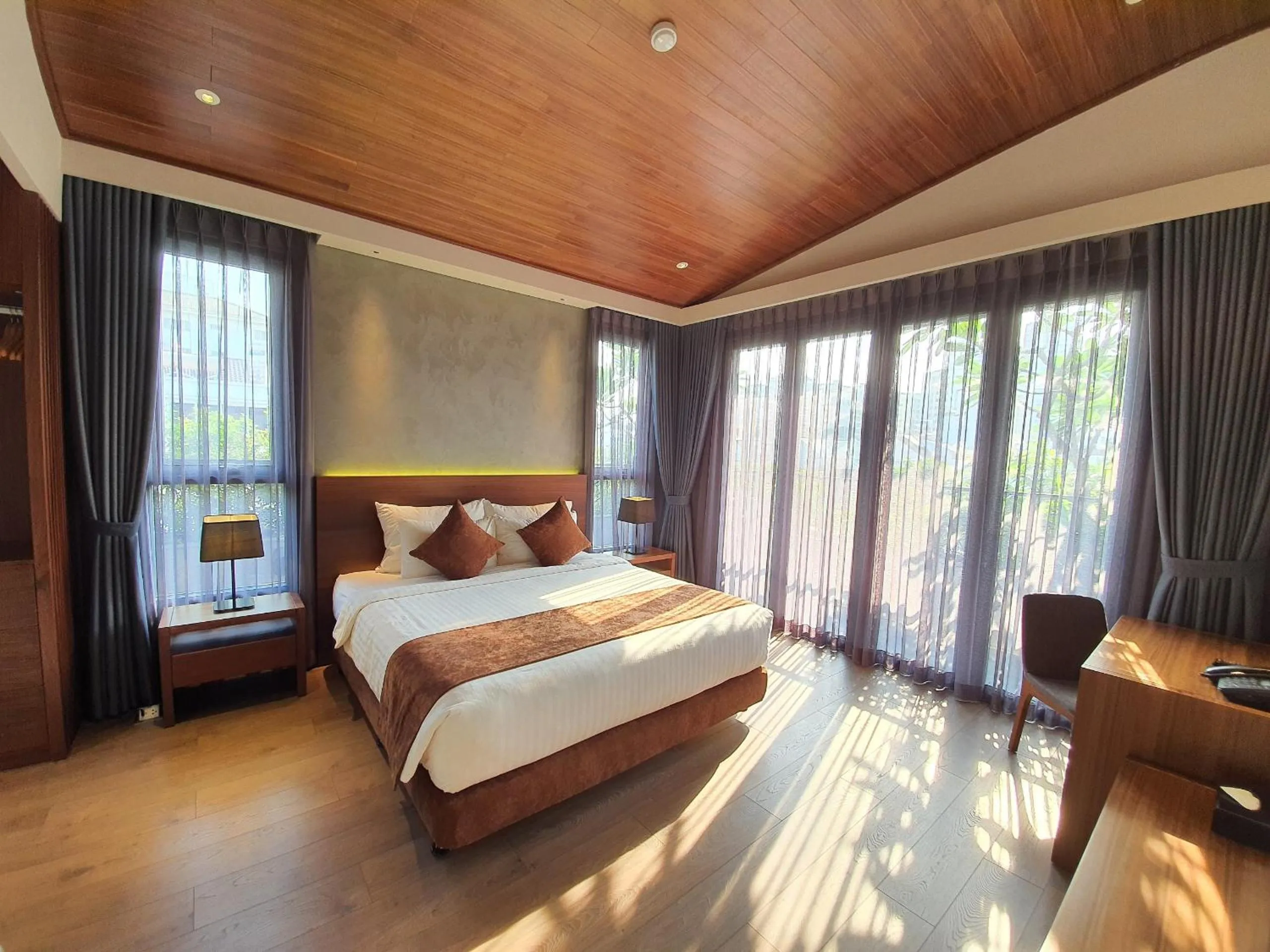 Property building, Bed in Orchid Boutique Hotel & Apartment