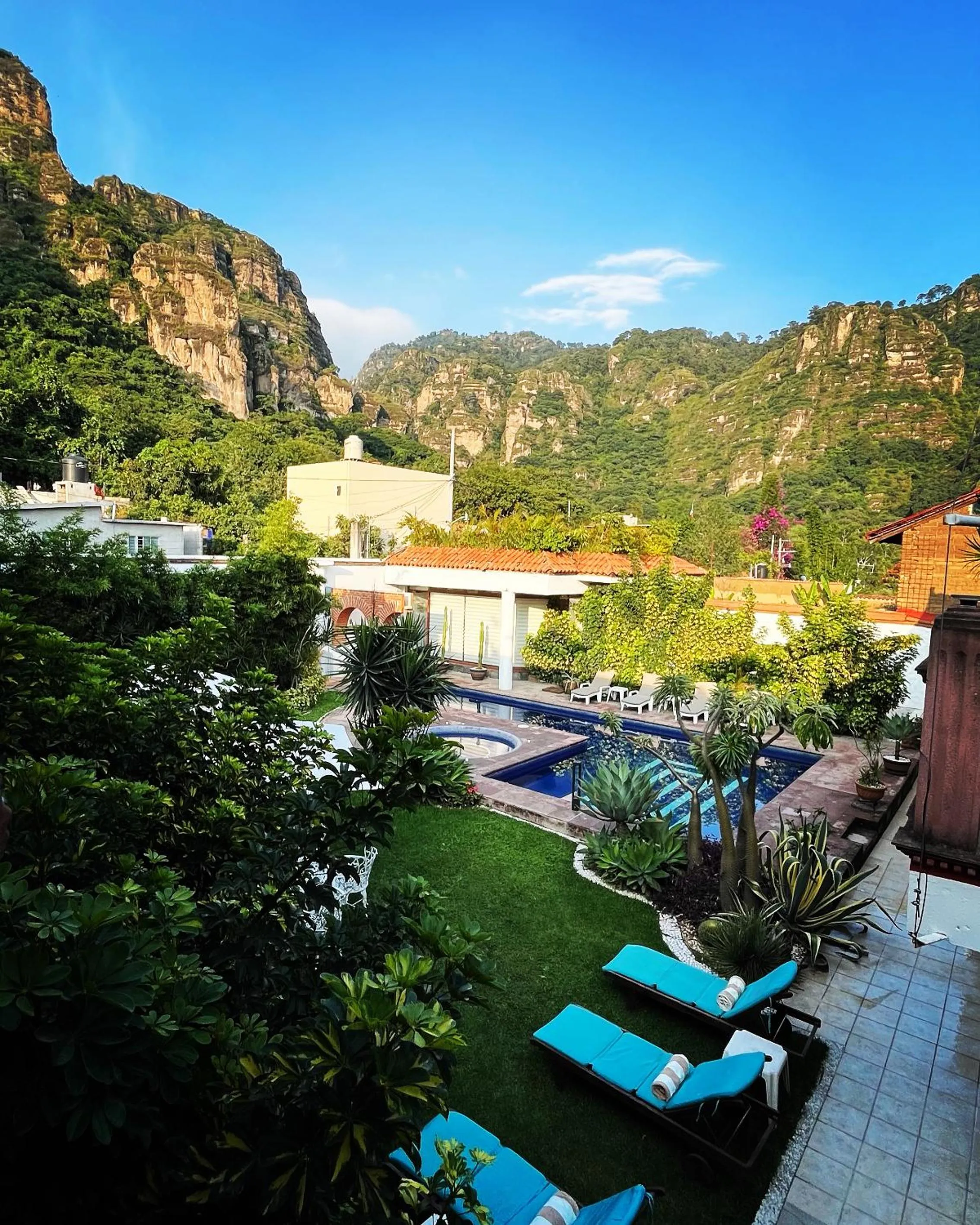 Property building in Hotel Hacienda Ventana del Cielo