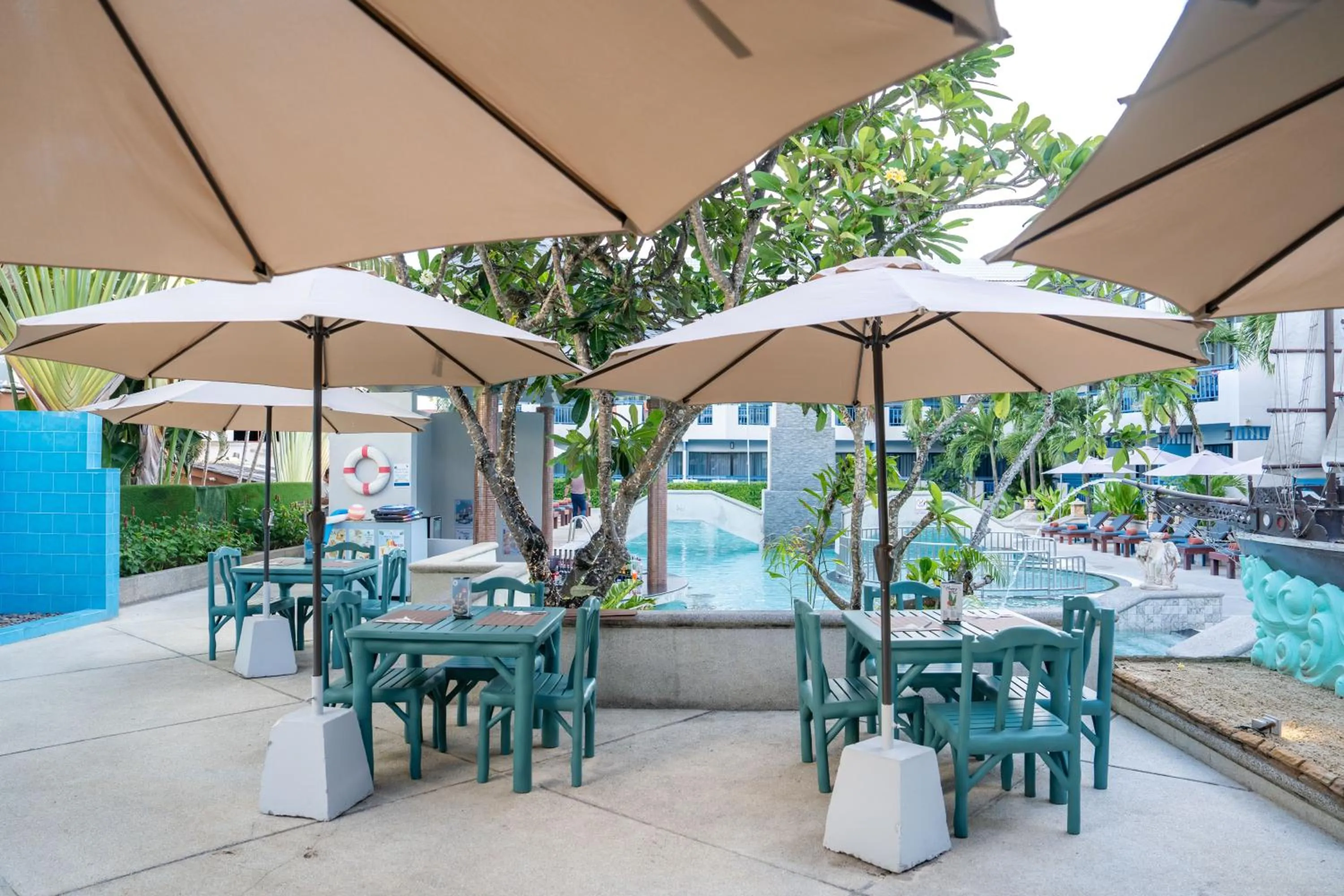 Swimming pool in Phuket Island View Resort - SHA Extra Plus