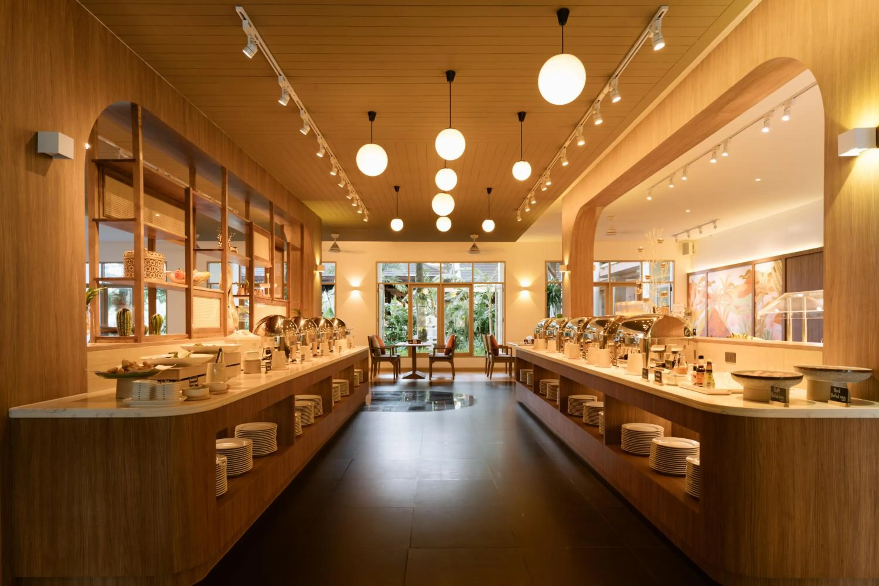 Restaurant/places to eat in Apsara Beachfront Resort & Villa