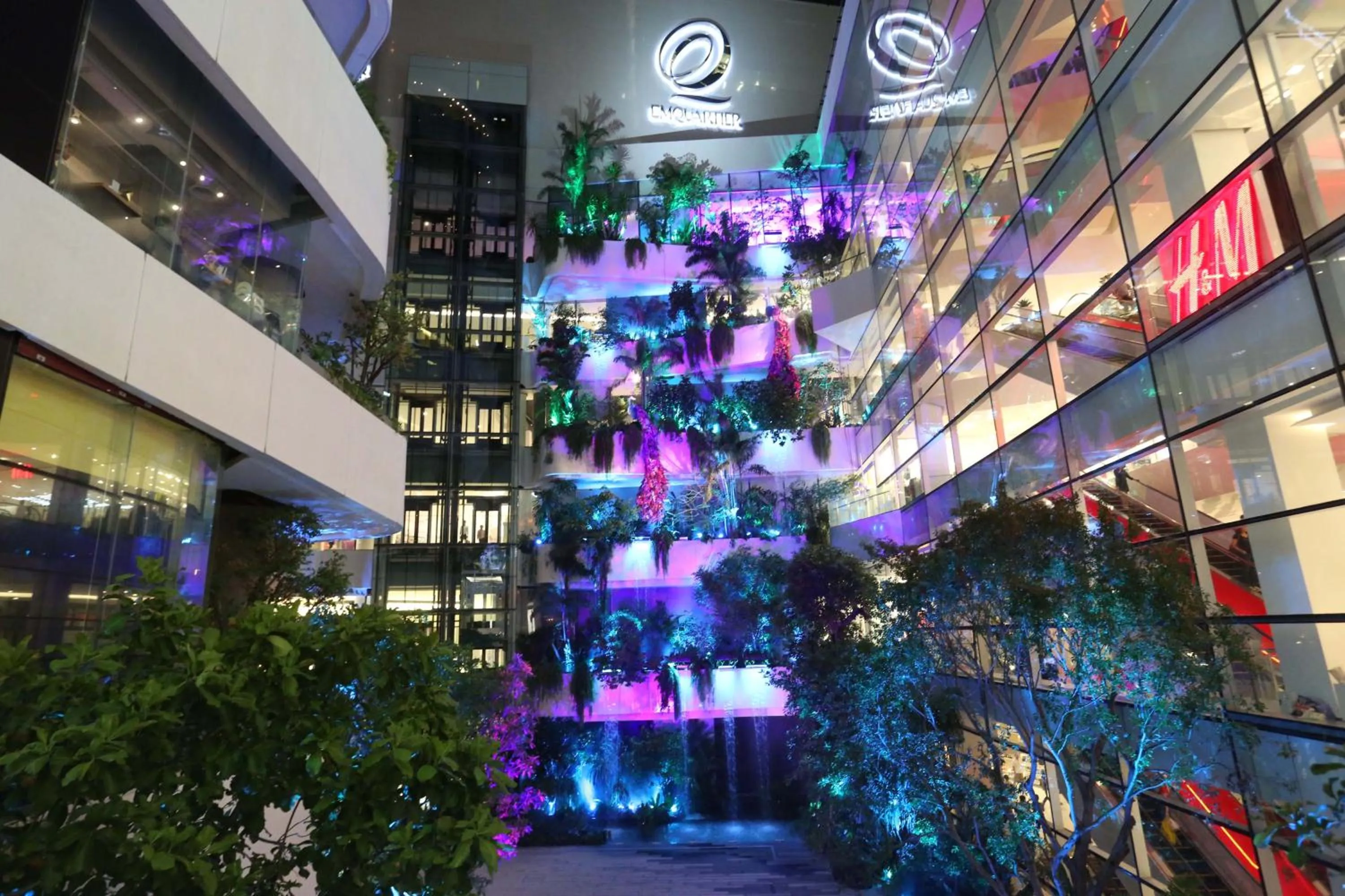 Shopping Area in Adelphi Grande Sukhumvit