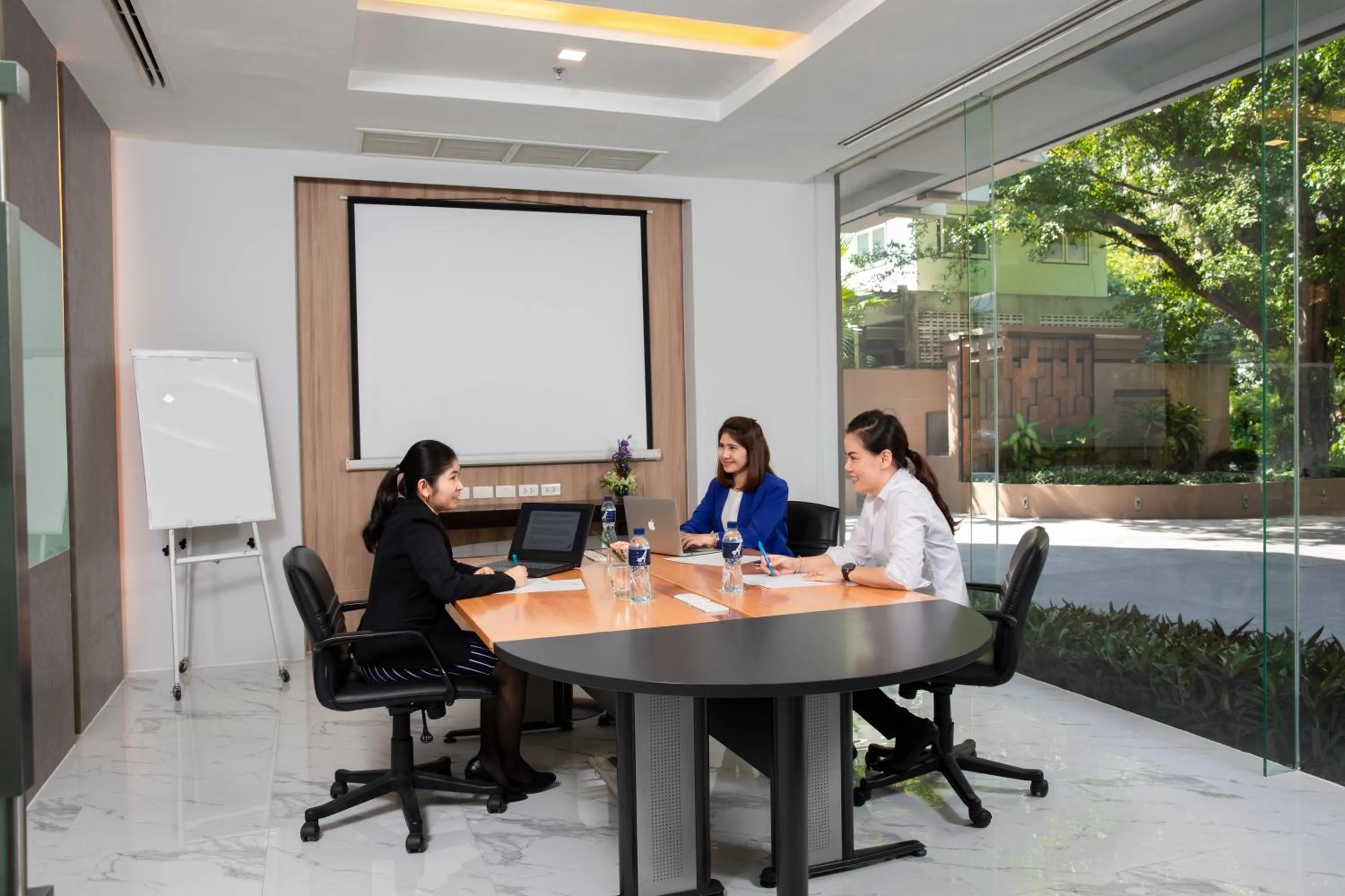 Meeting/conference room in Adelphi Grande Sukhumvit