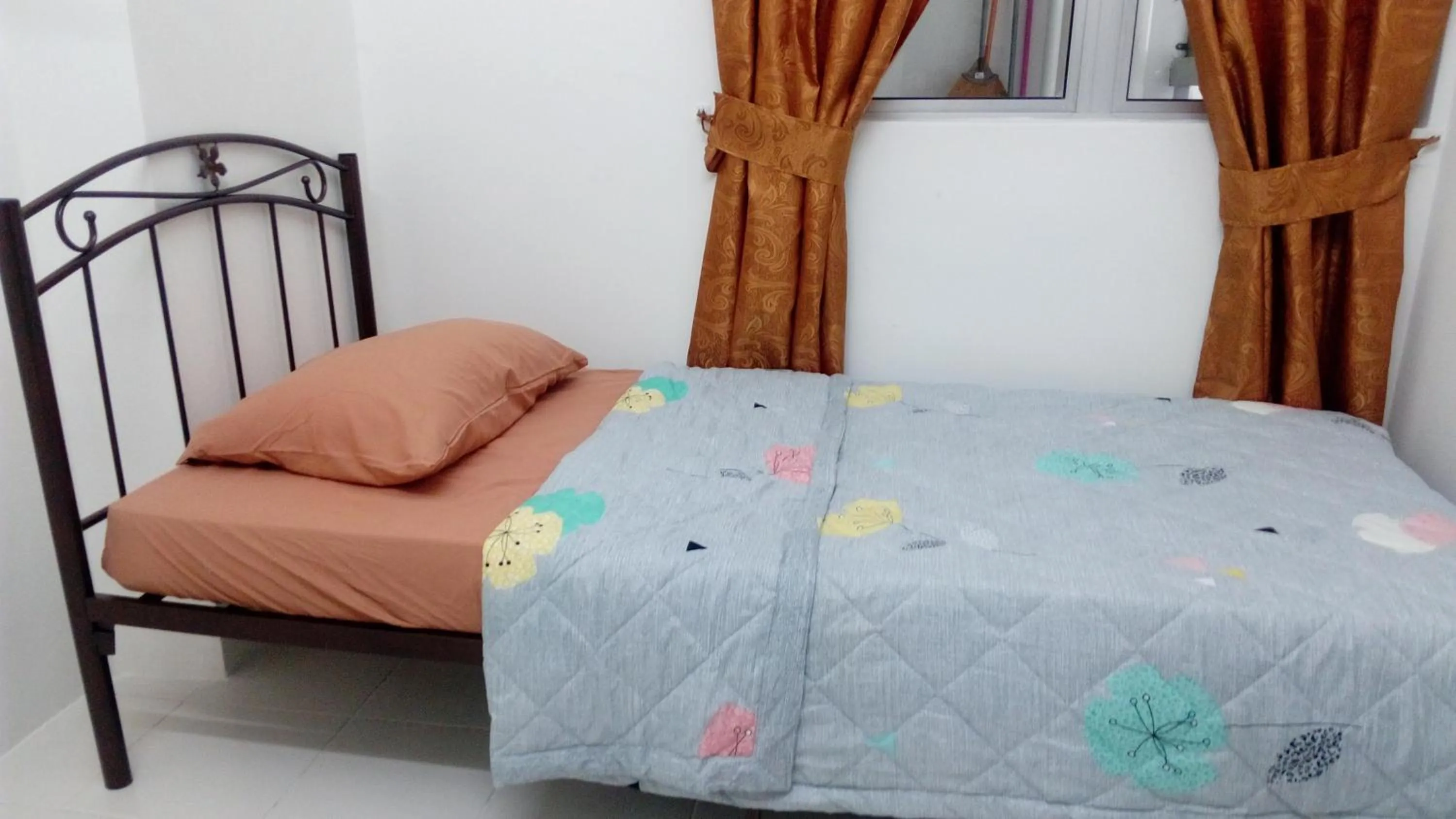 Bed in HD GUEST HOUSE KUANTAN