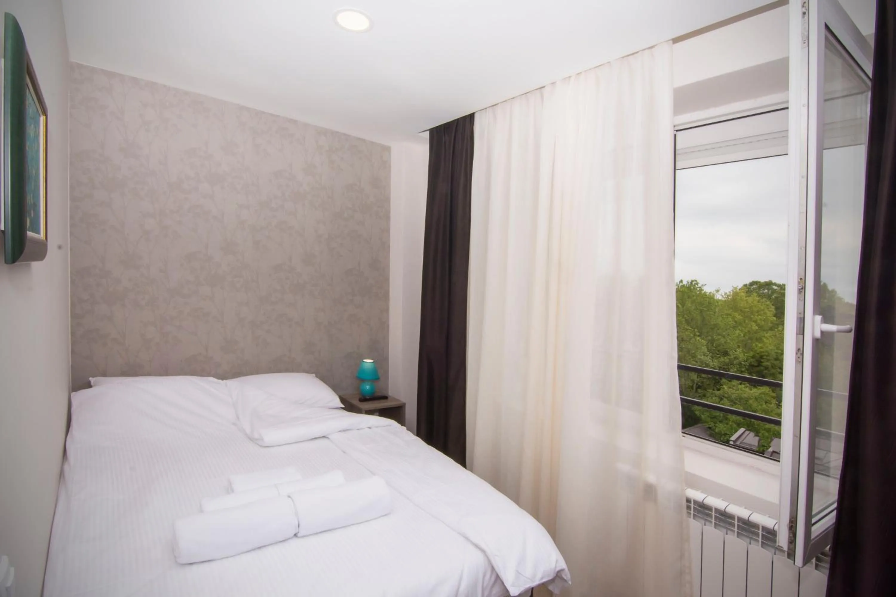 Bed in Beo Green View