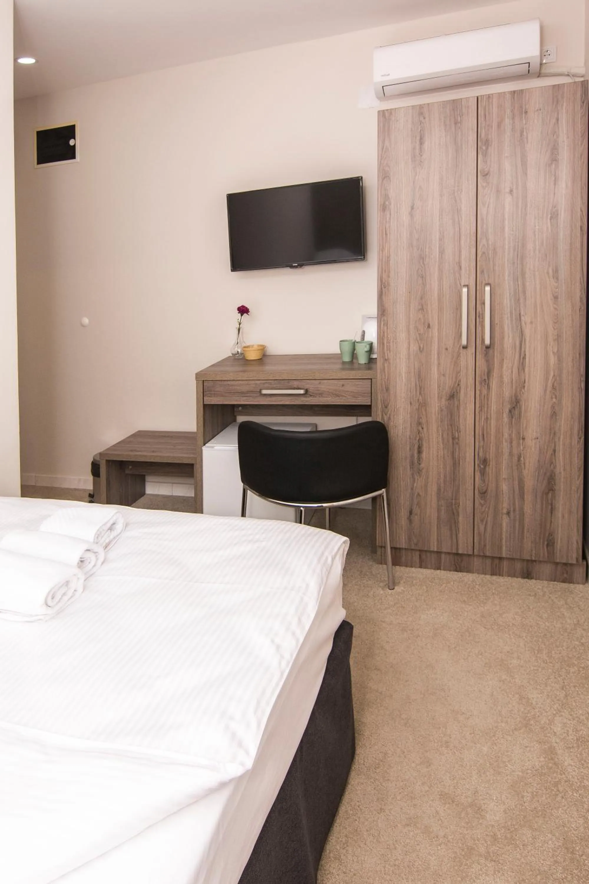 Bed in Beo Green View