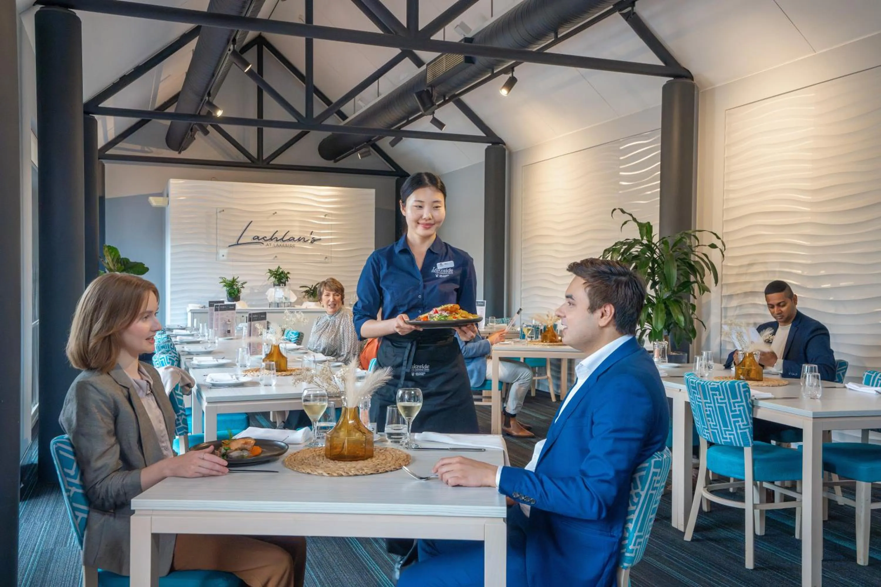 Lakeside Hotel and Conference Centre