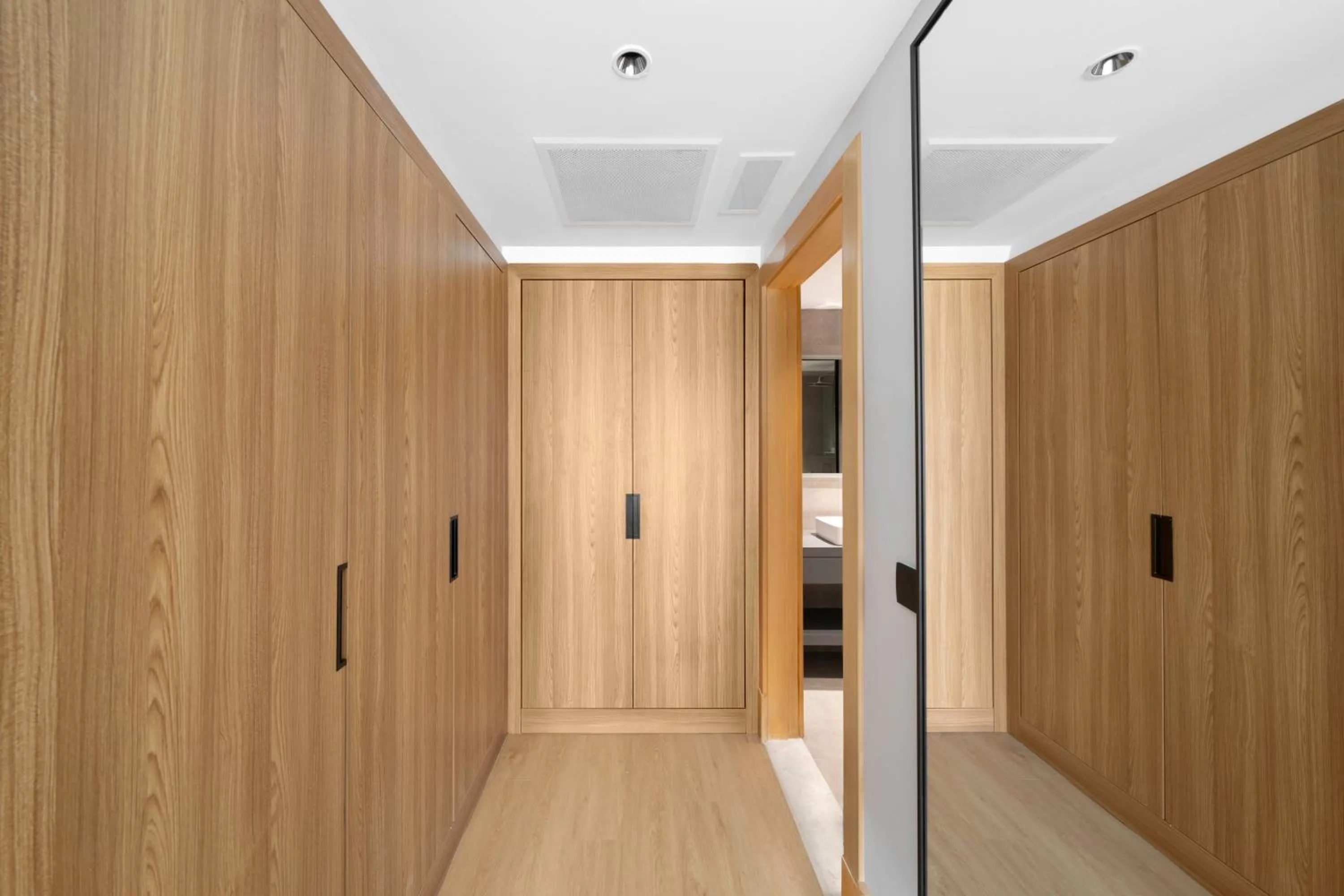 wardrobe in Park Inn by Radisson Al Khobar