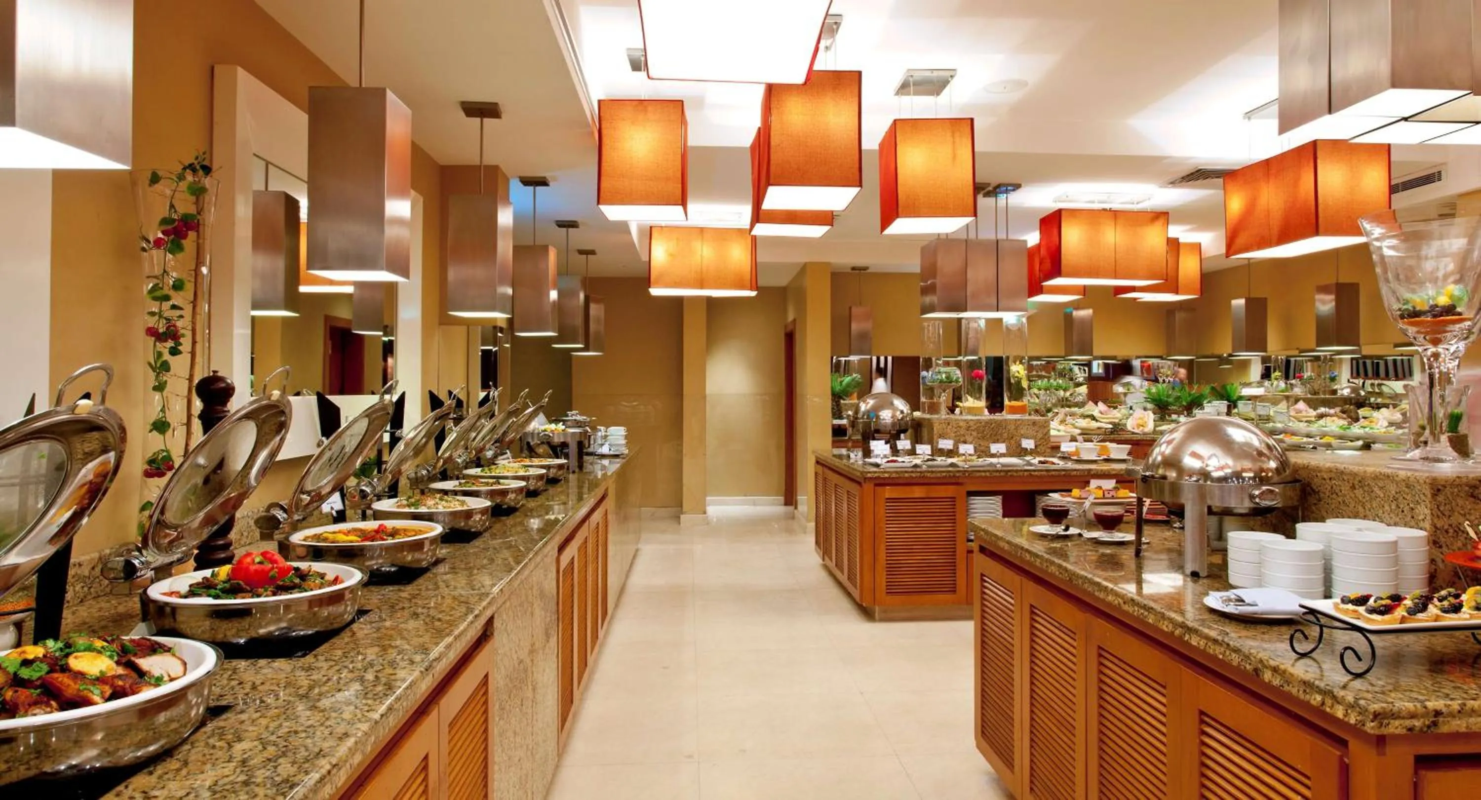 Restaurant/places to eat in Park Inn by Radisson Al Khobar