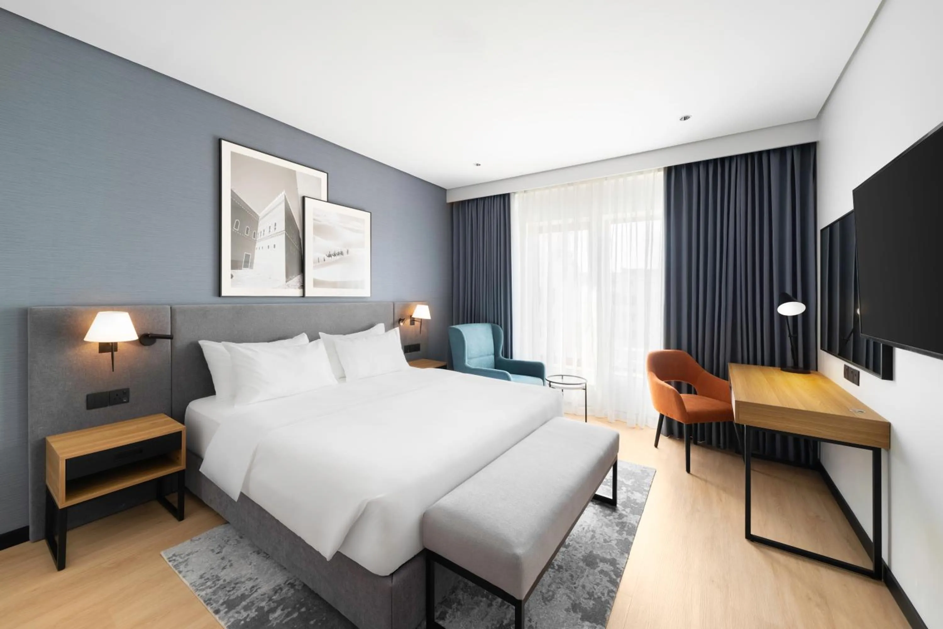 Communal lounge/ TV room, Bed in Park Inn by Radisson Al Khobar