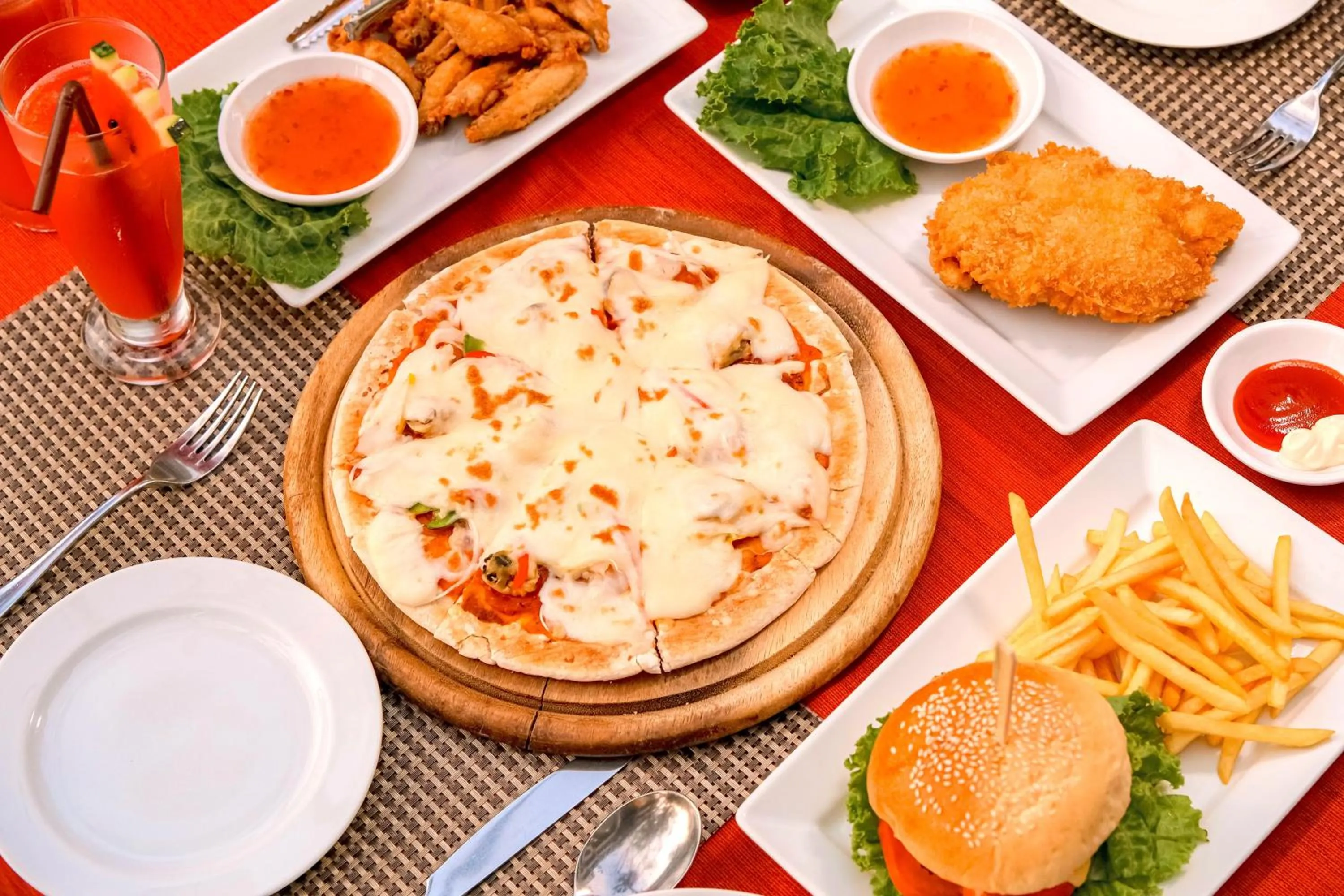 Food and drinks in Welcome World Beachfront Resort