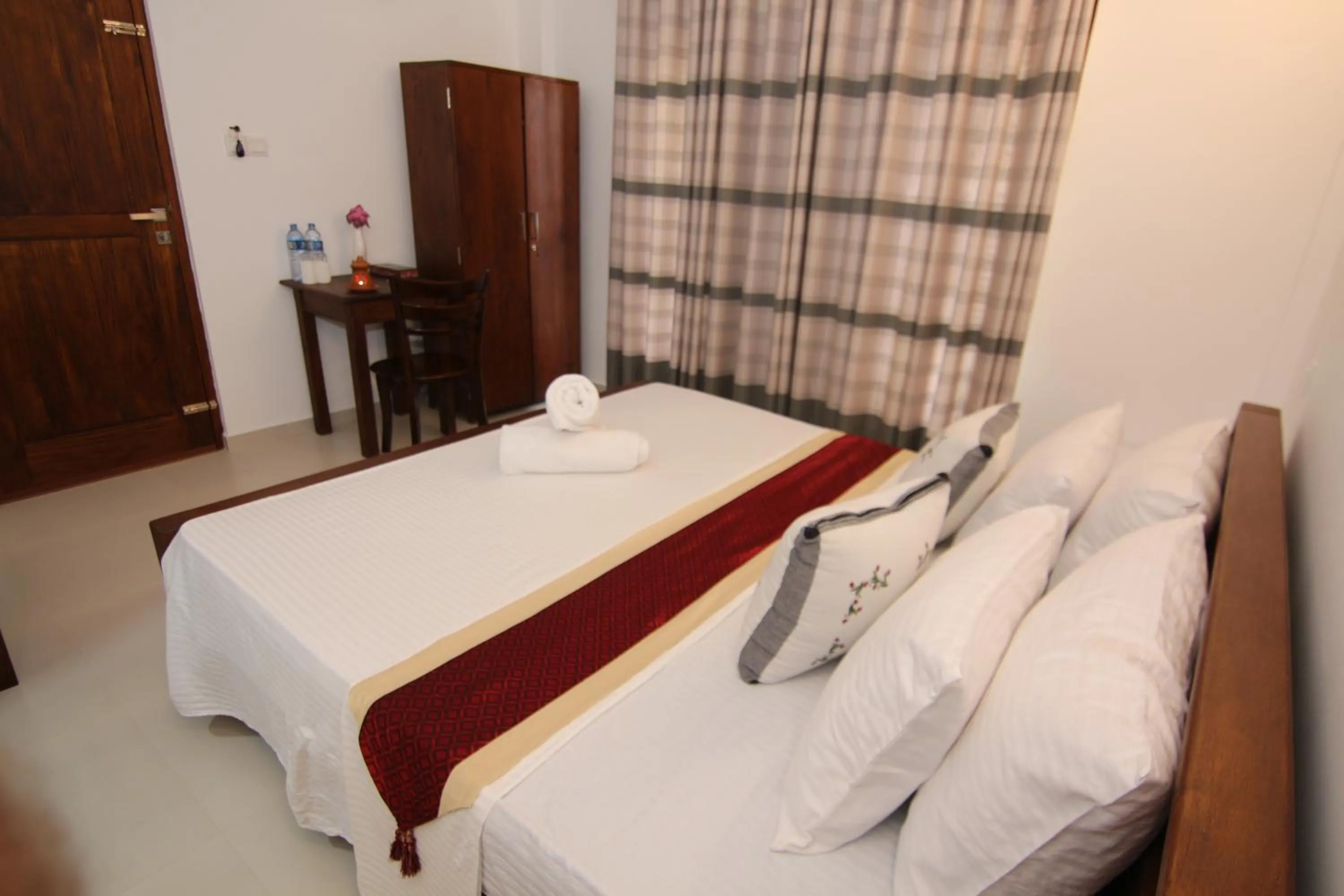 Bed in Mihira Gedara Apartments