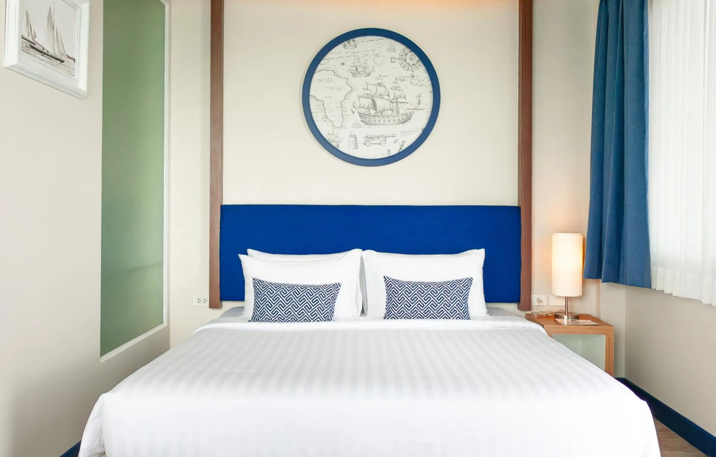 Bed in Phuket Boat Quay Hotel Panwa Beach