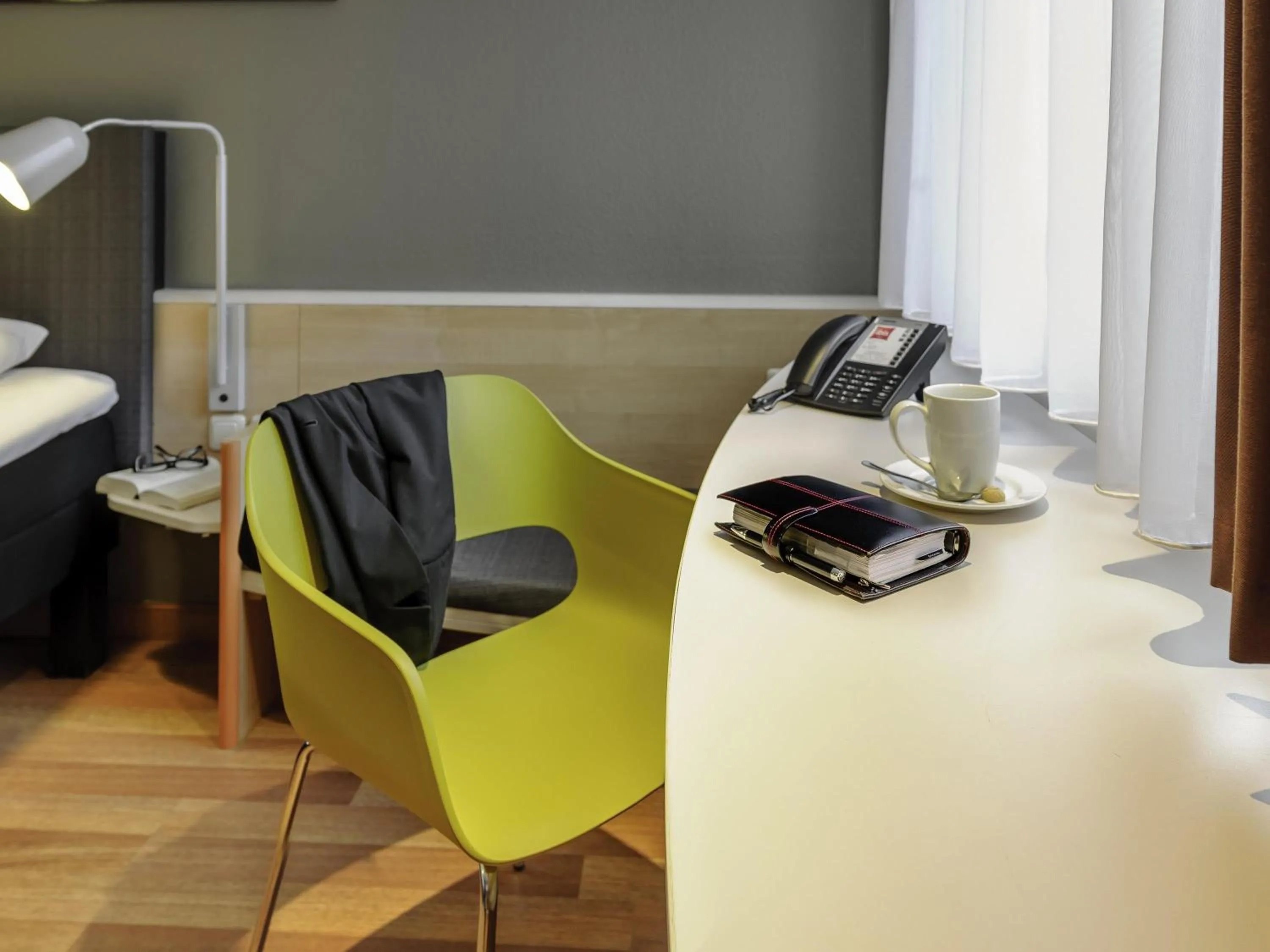 Bedroom in ibis Bremen City