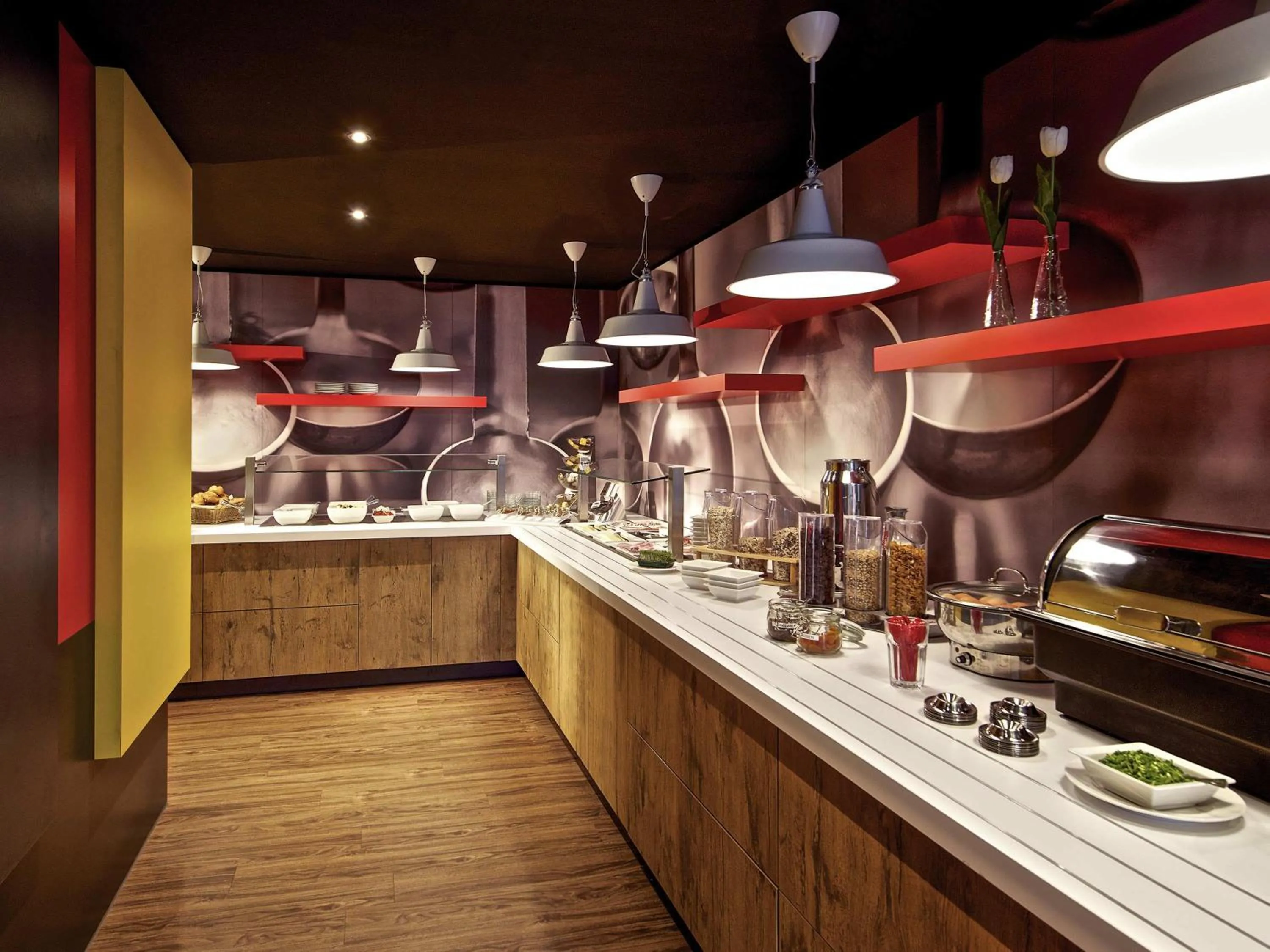 Restaurant/places to eat in ibis Bremen City