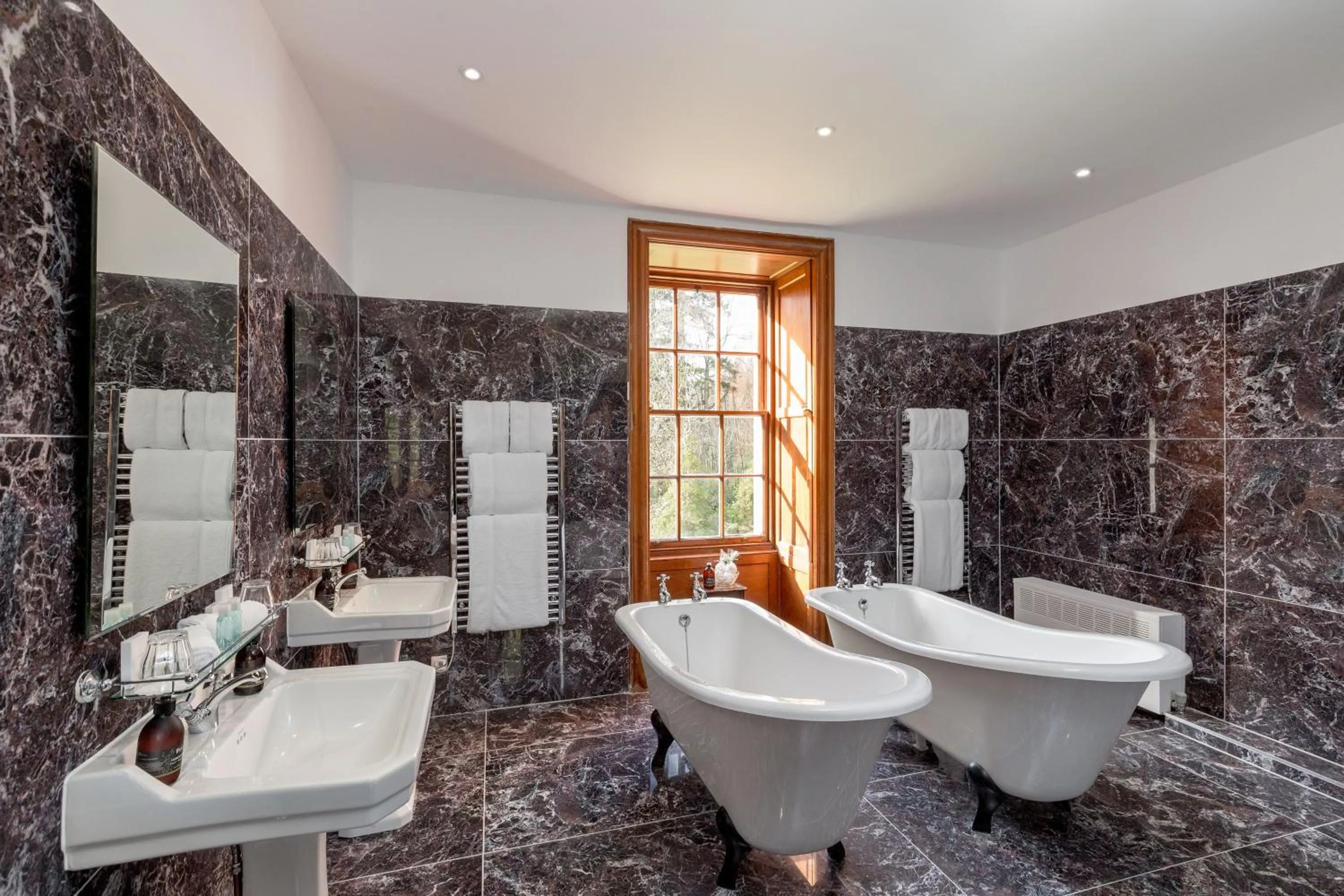 Bathroom in Glencoe House