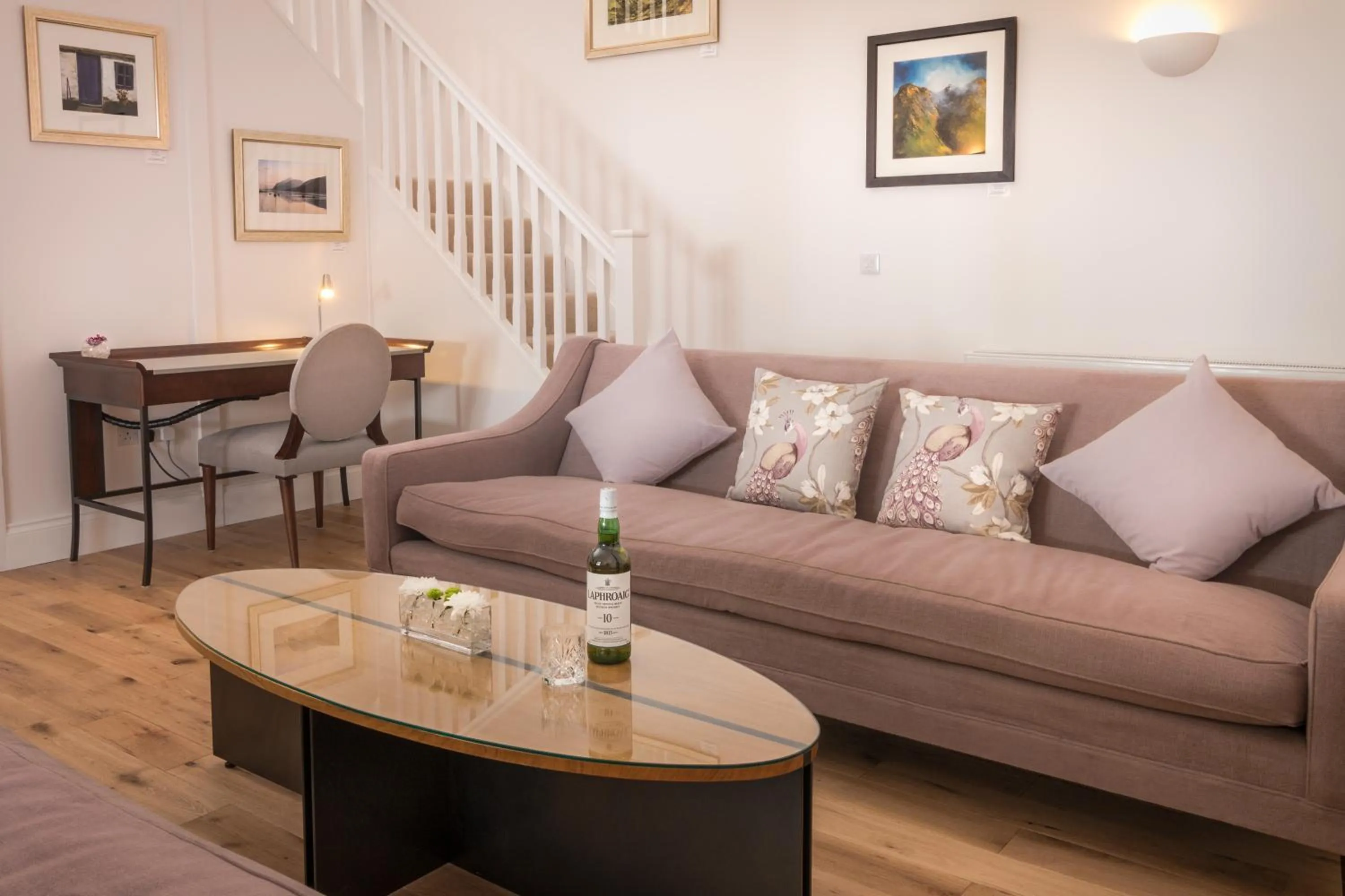 Living room in Glencoe House