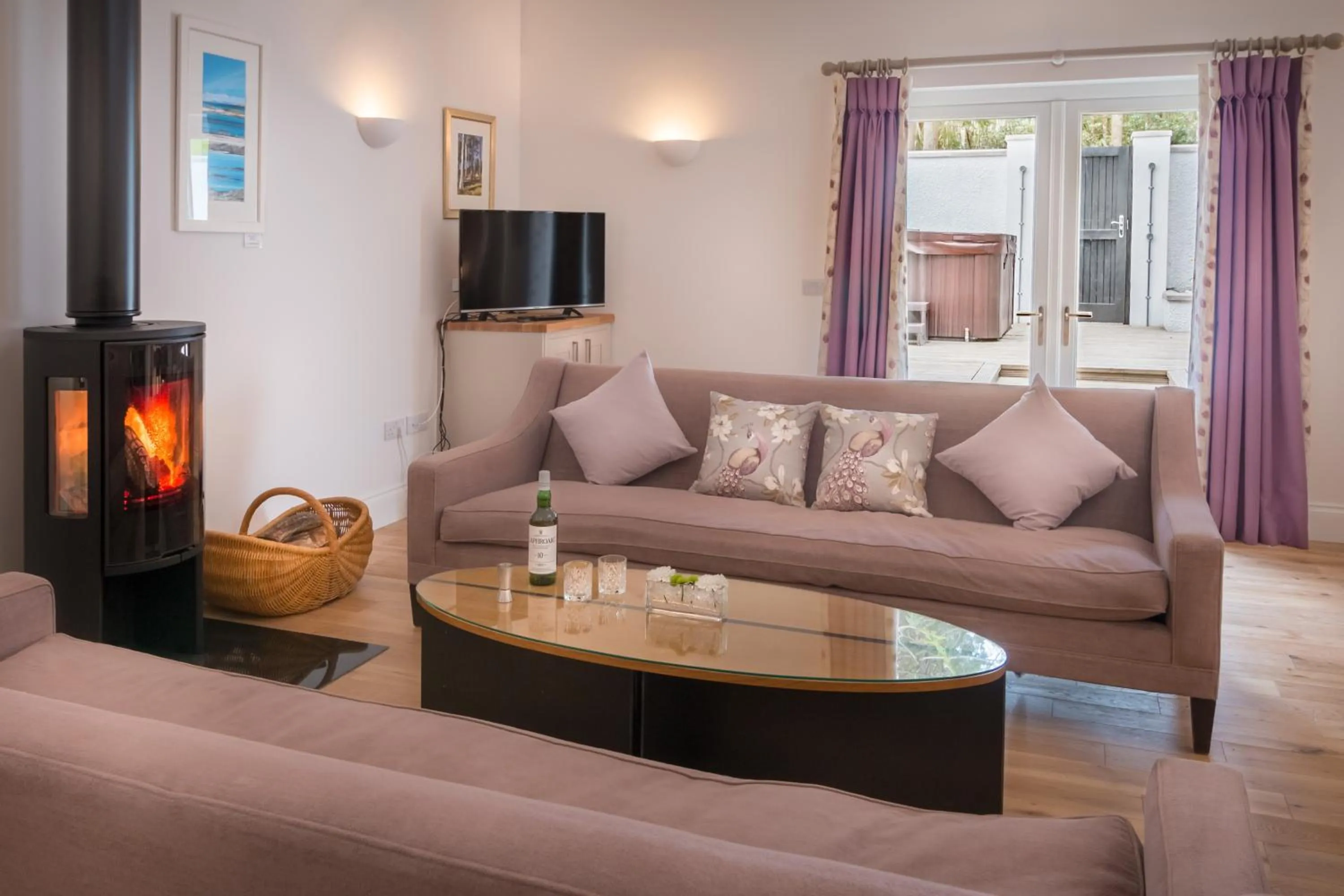 Living room in Glencoe House