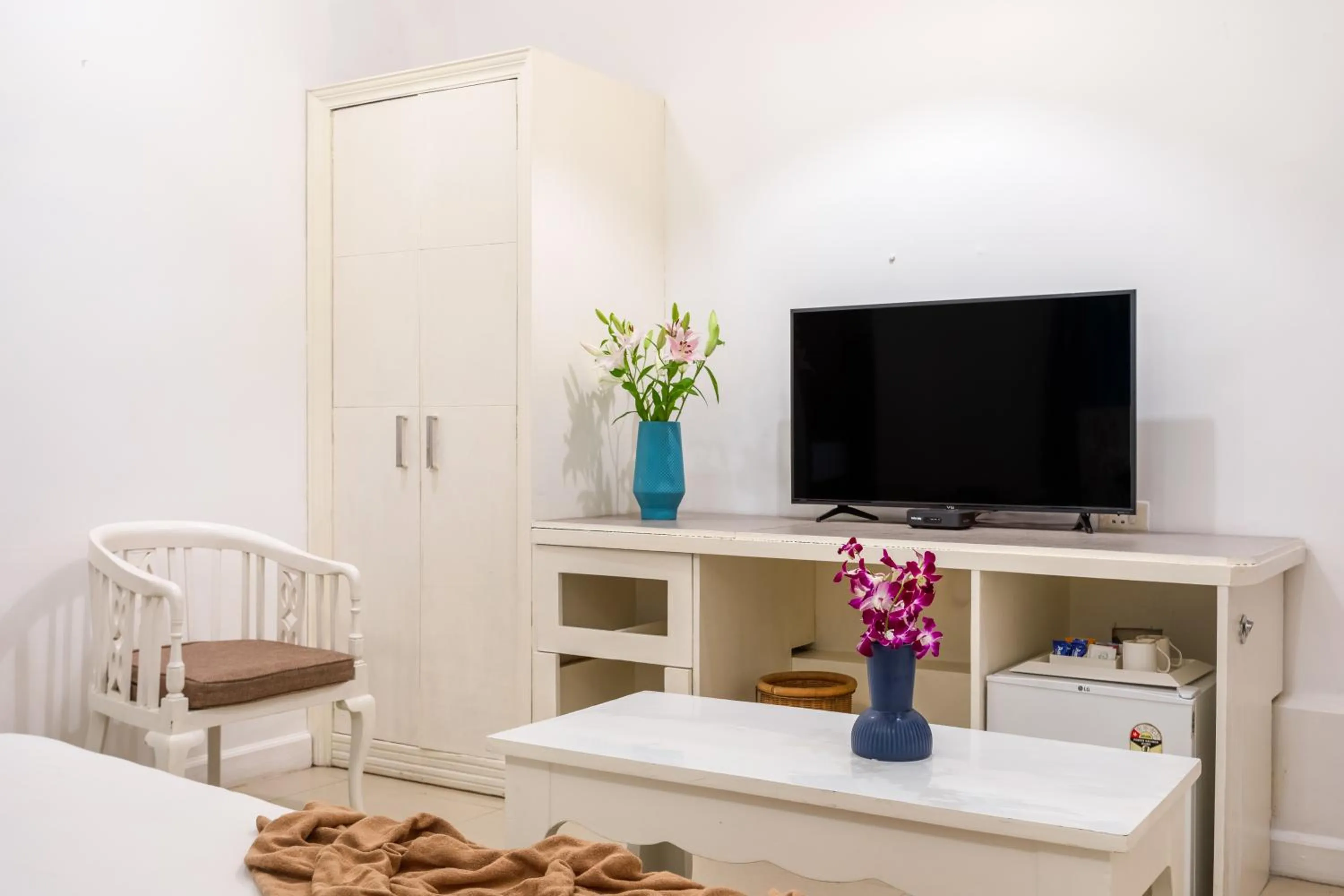 Photo of the whole room in The Tamarind Hotel - A Boutique Heritage Stay, Anjuna - Goa
