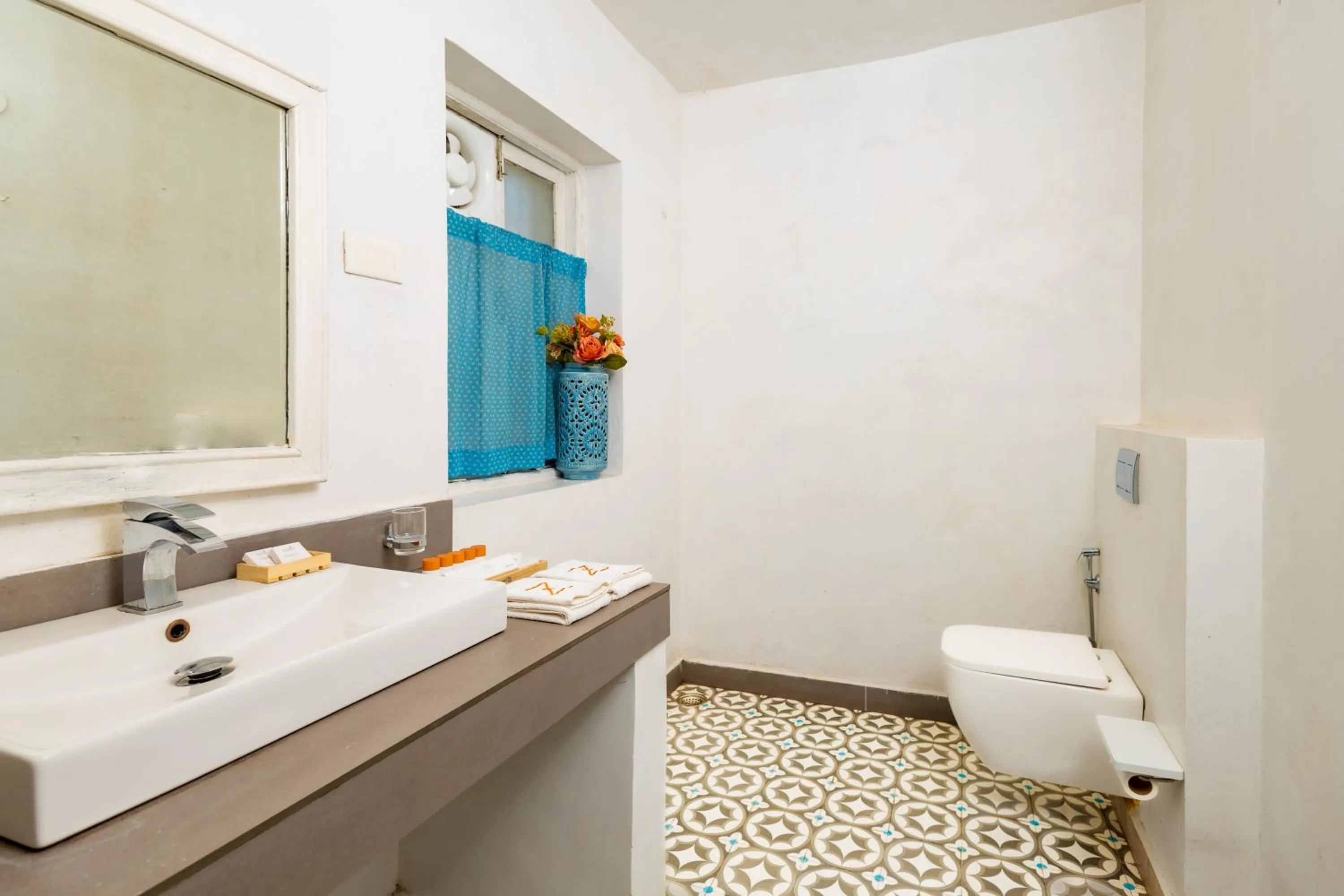 Shower in The Tamarind Hotel - A Boutique Heritage Stay, Anjuna - Goa