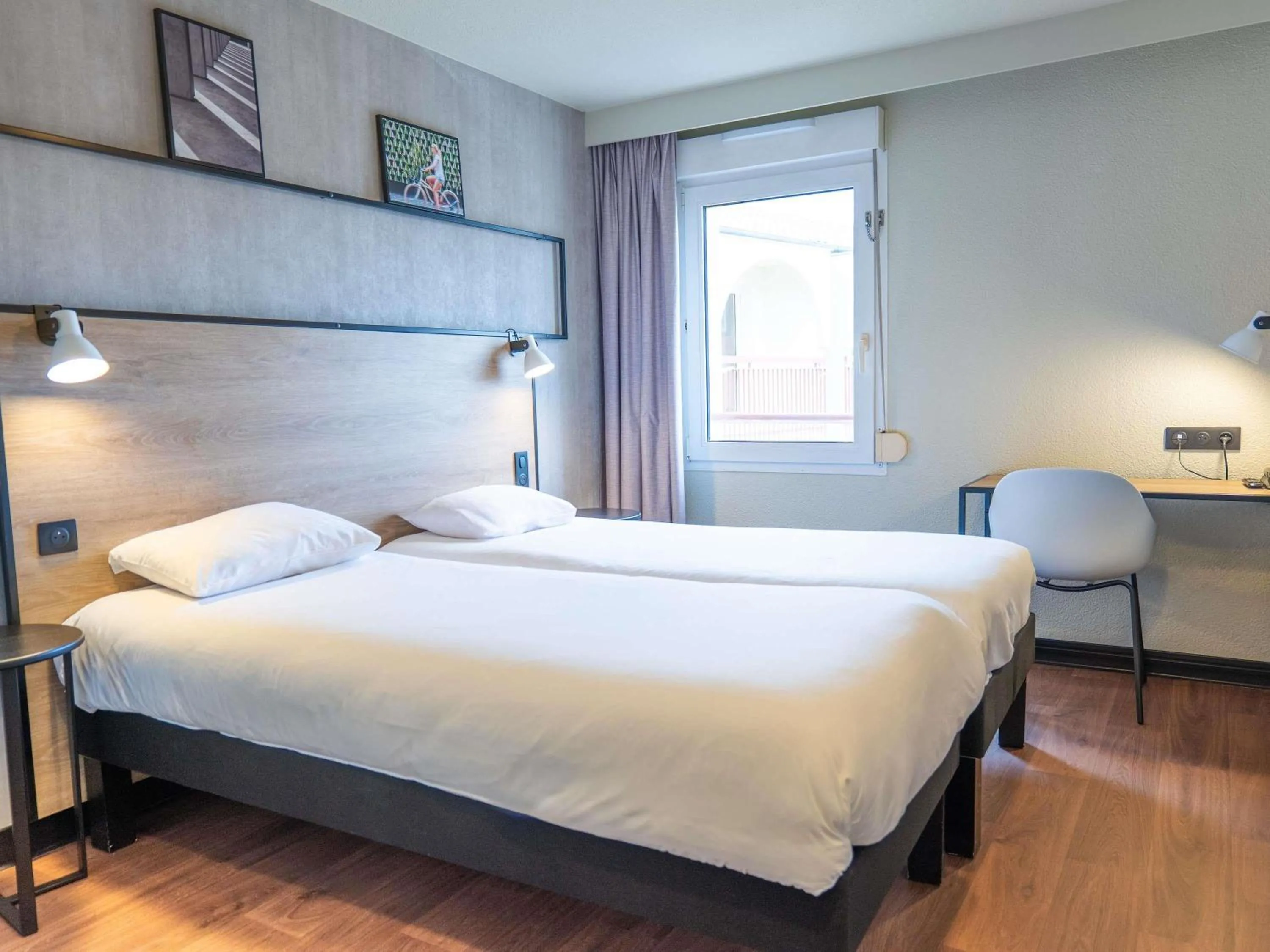 Bedroom, Bed in Ibis Agen Centre - Rénové en 2026